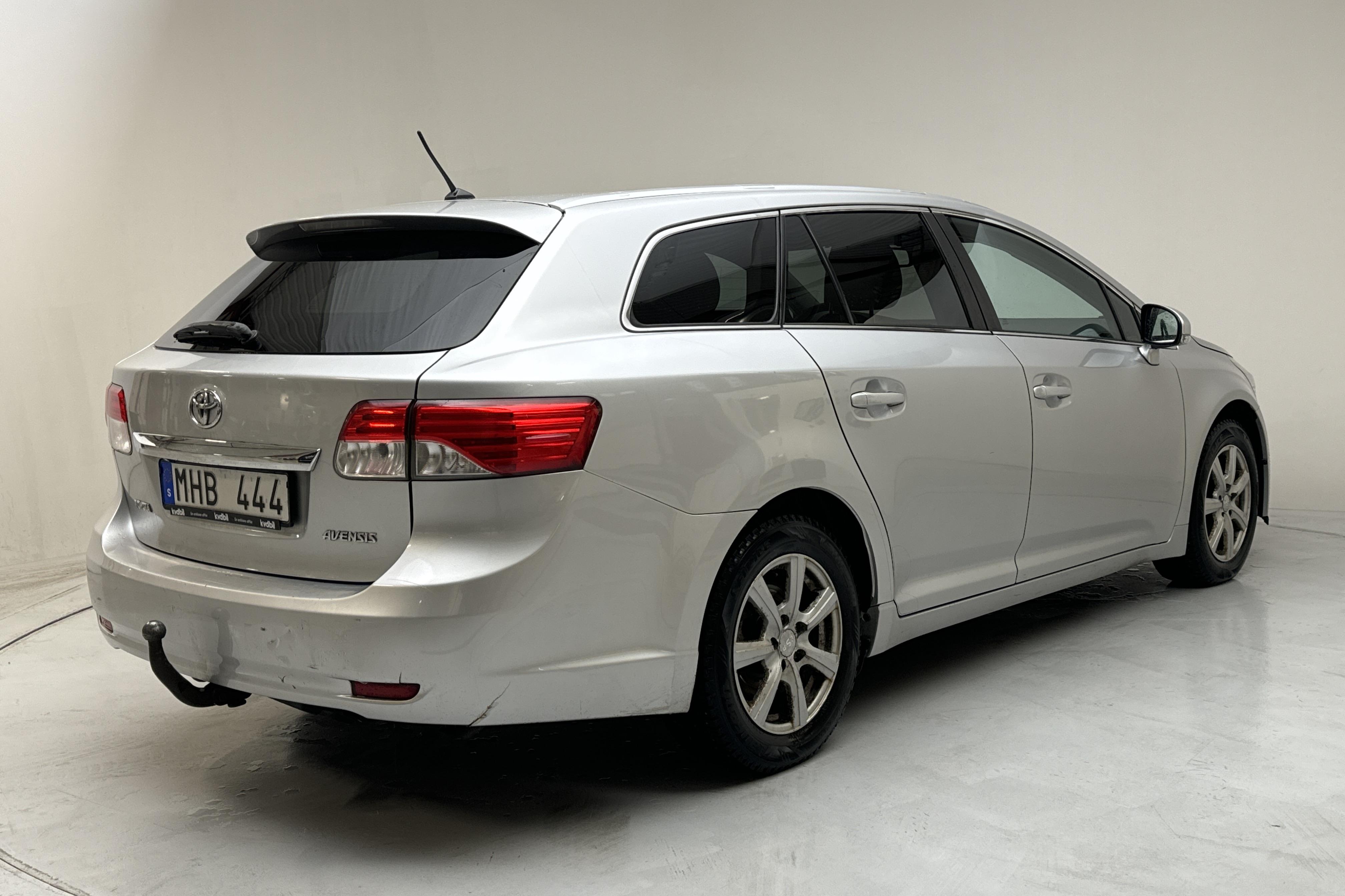 Toyota Avensis 2.0 D-4D Kombi (124hk) - 309 880 km - Manual - silver - 2012