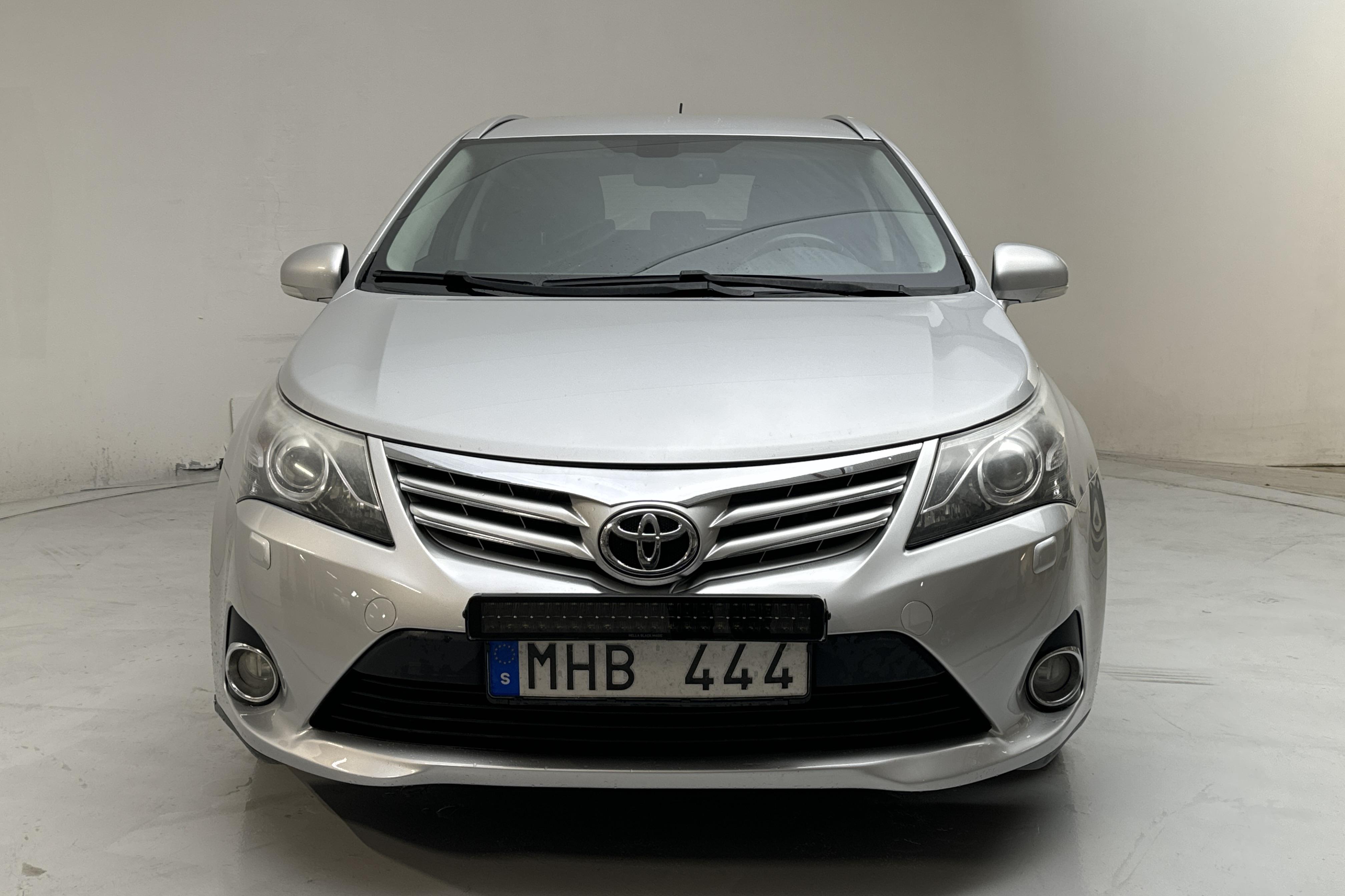 Toyota Avensis 2.0 D-4D Kombi (124hk) - 309 880 km - Manual - silver - 2012