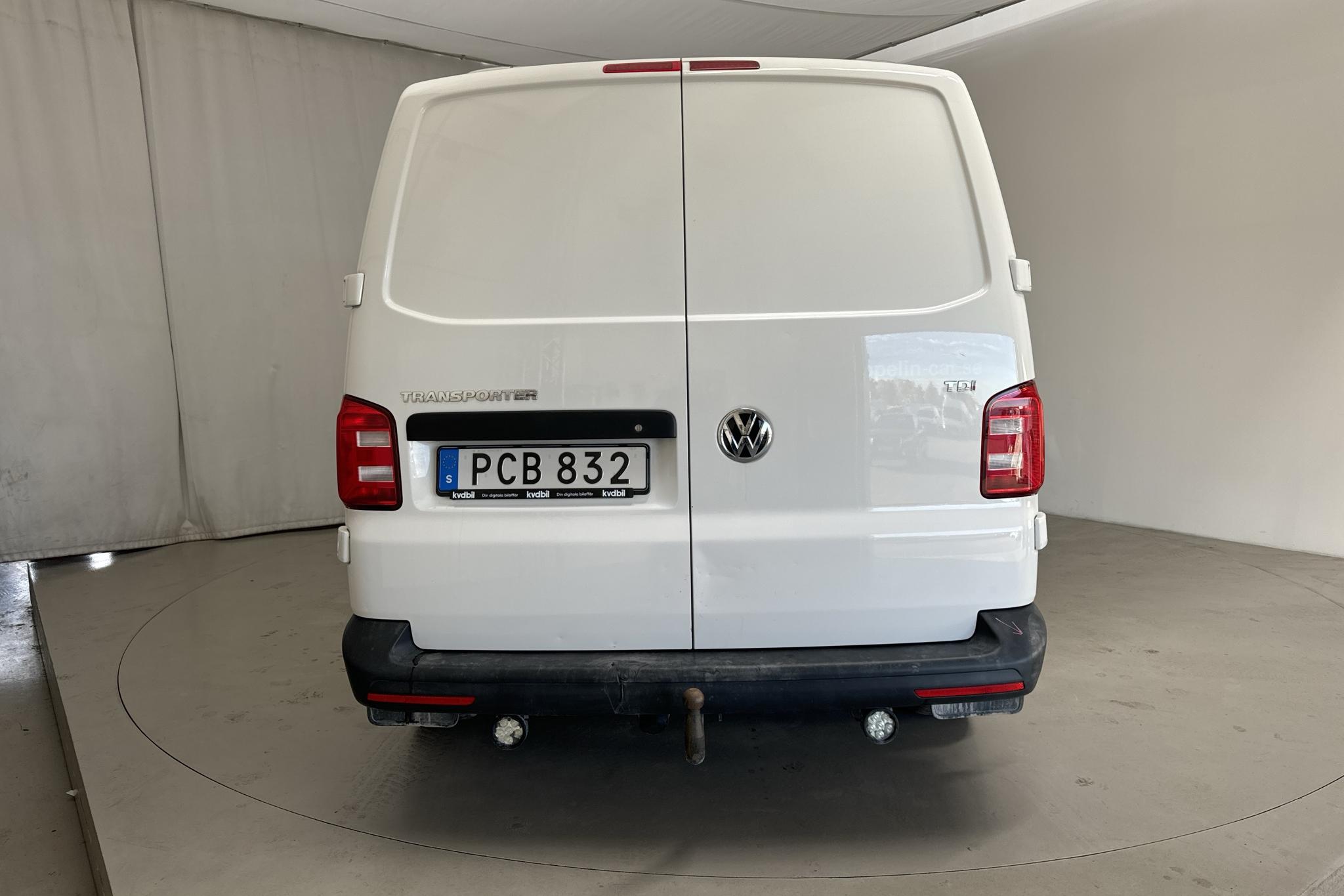 VW Transporter T6 2.0 TDI BMT Skåp (150hk) - 146 160 km - Automaatne - valge - 2017