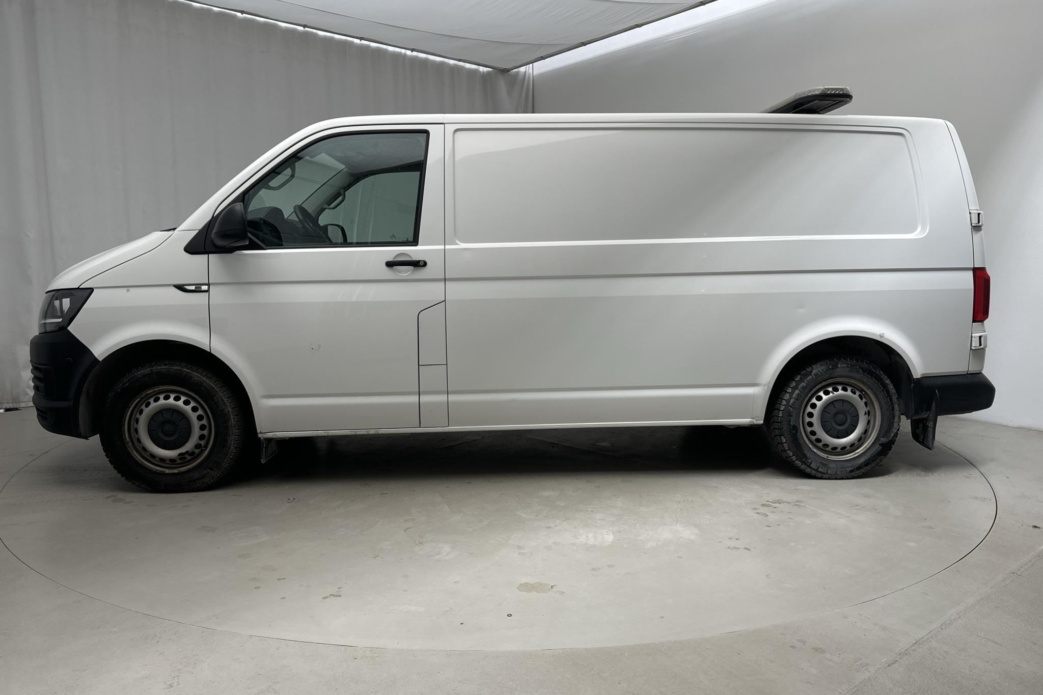 VW Transporter T6 2.0 TDI BMT Skåp (150hk) - 146 160 km - Automaatne - valge - 2017