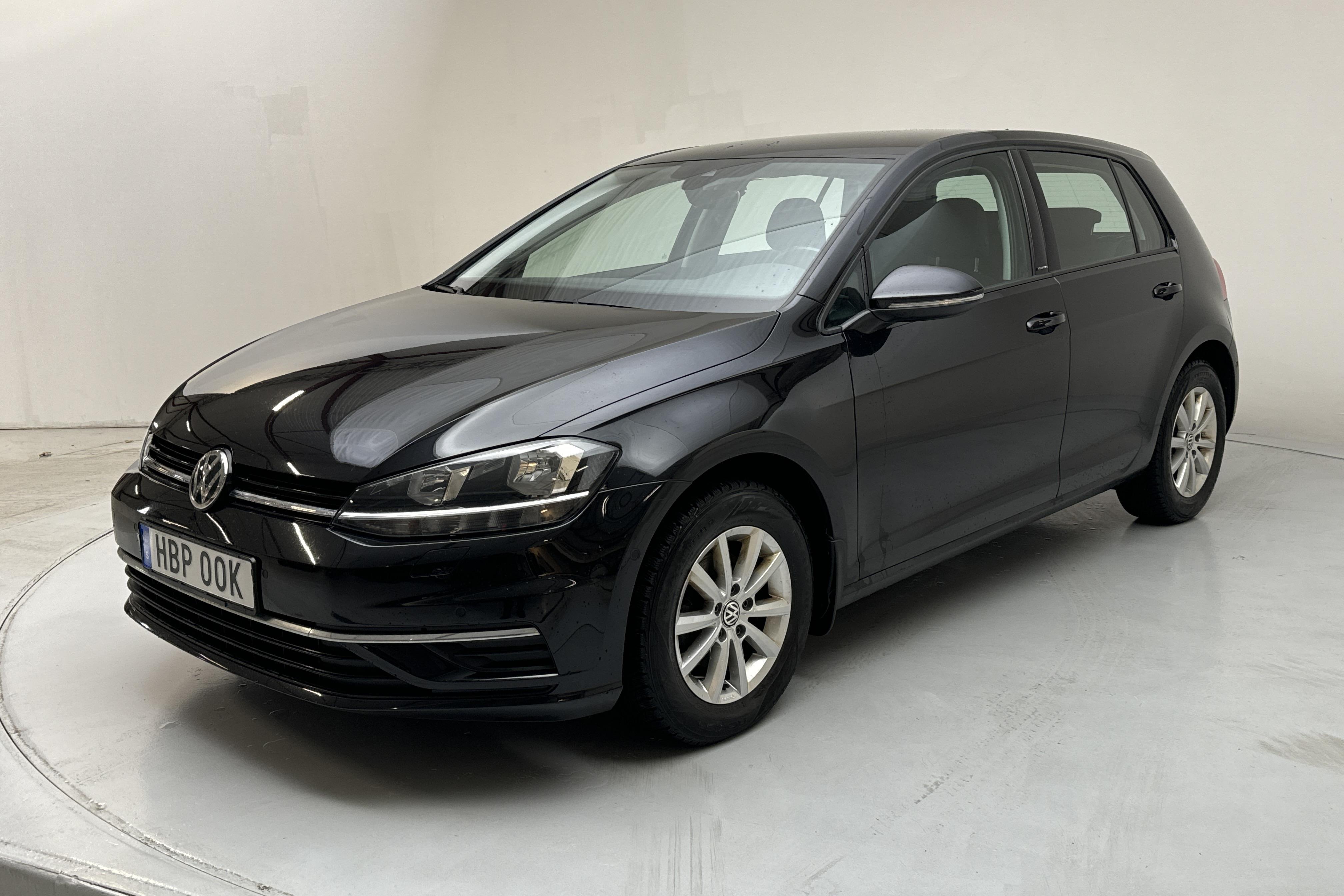 VW Golf VII 1.0 TSI 5dr (115hk) - 100 830 km - Automatyczna - czarny - 2019