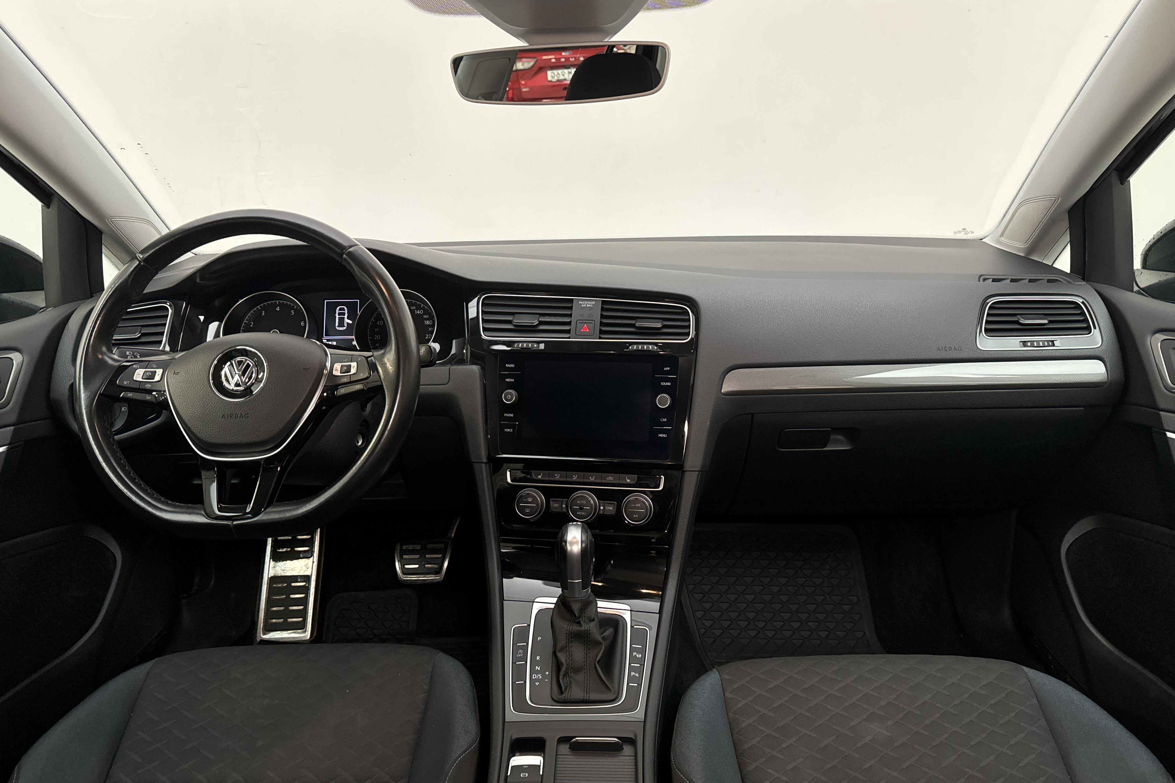 VW Golf VII 1.0 TSI 5dr (115hk) - 100 830 km - Automatyczna - czarny - 2019