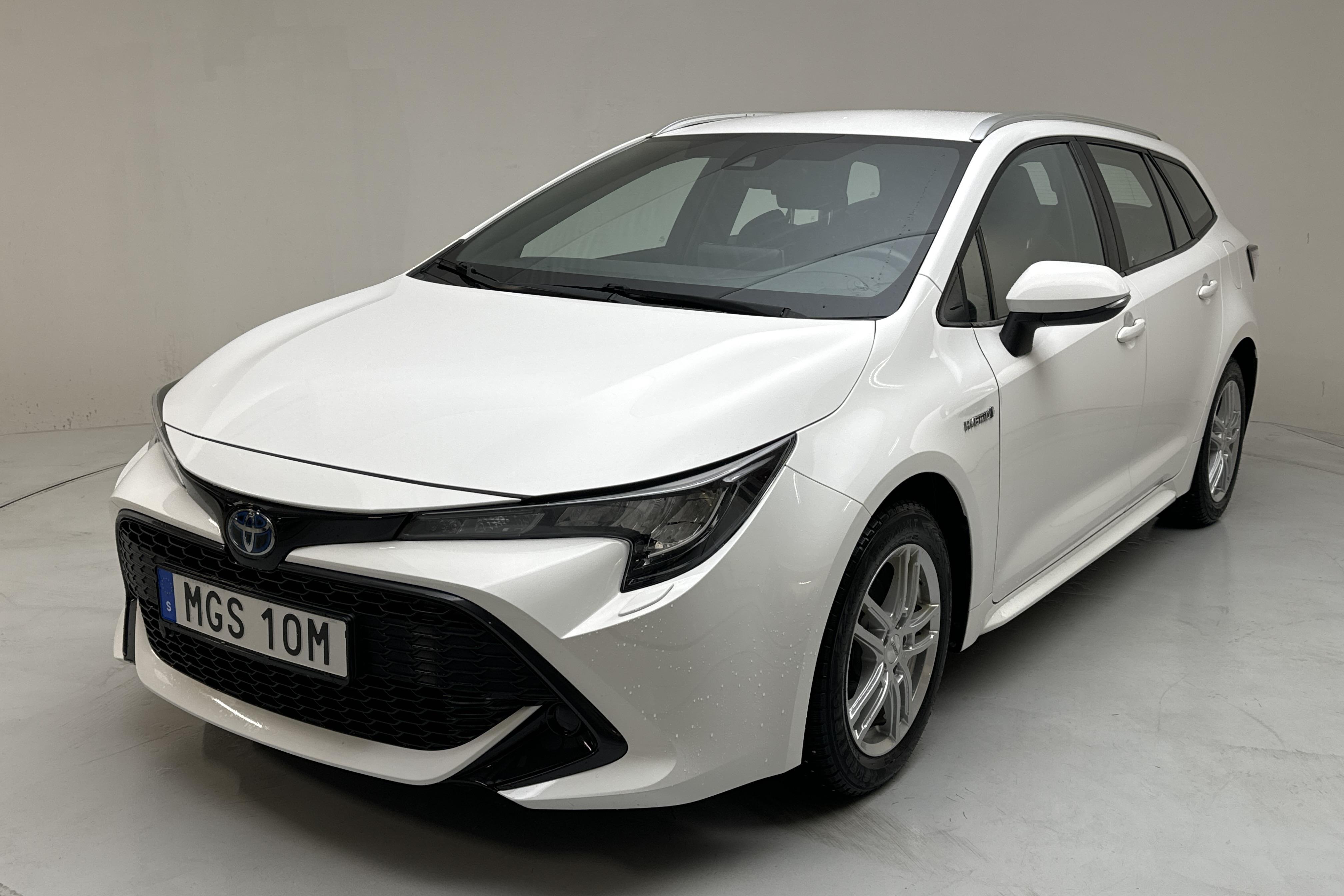 Toyota Corolla 1.8 Hybrid Touring Sports (122hk) - 29 140 km - Automatic - white - 2020