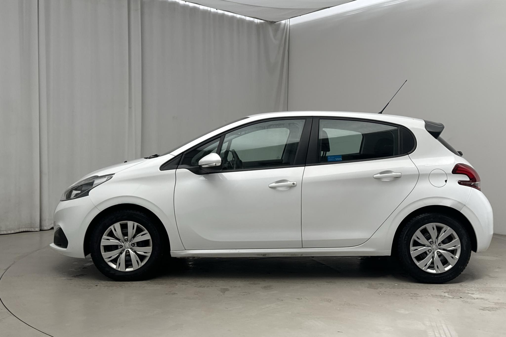 Peugeot 208 PureTech 5dr (82hk) - 54 680 km - Automatic - white - 2018