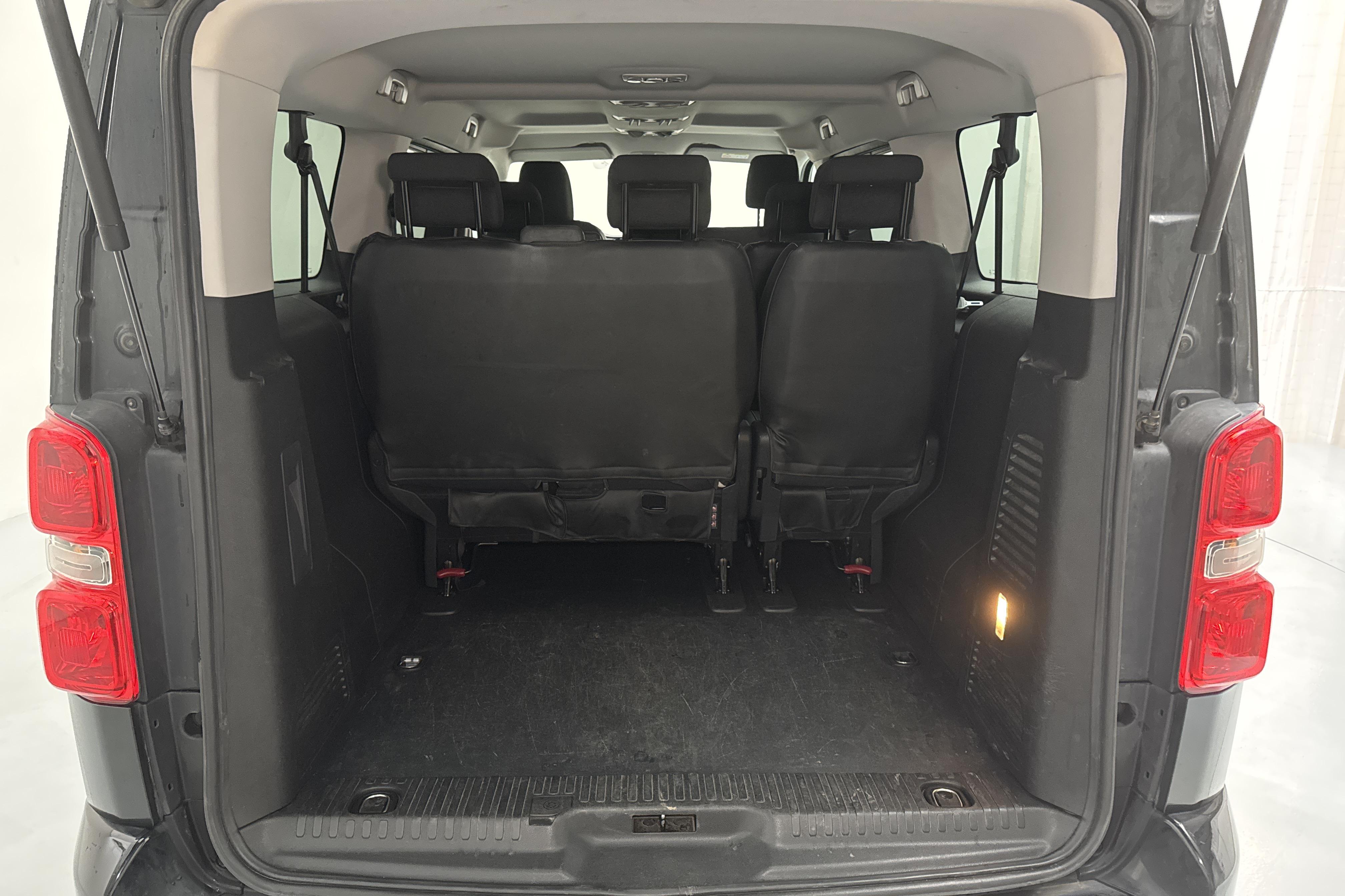 Toyota PROACE Verso 1.5D (120hk) - 33 020 mil - Automat - svart - 2020