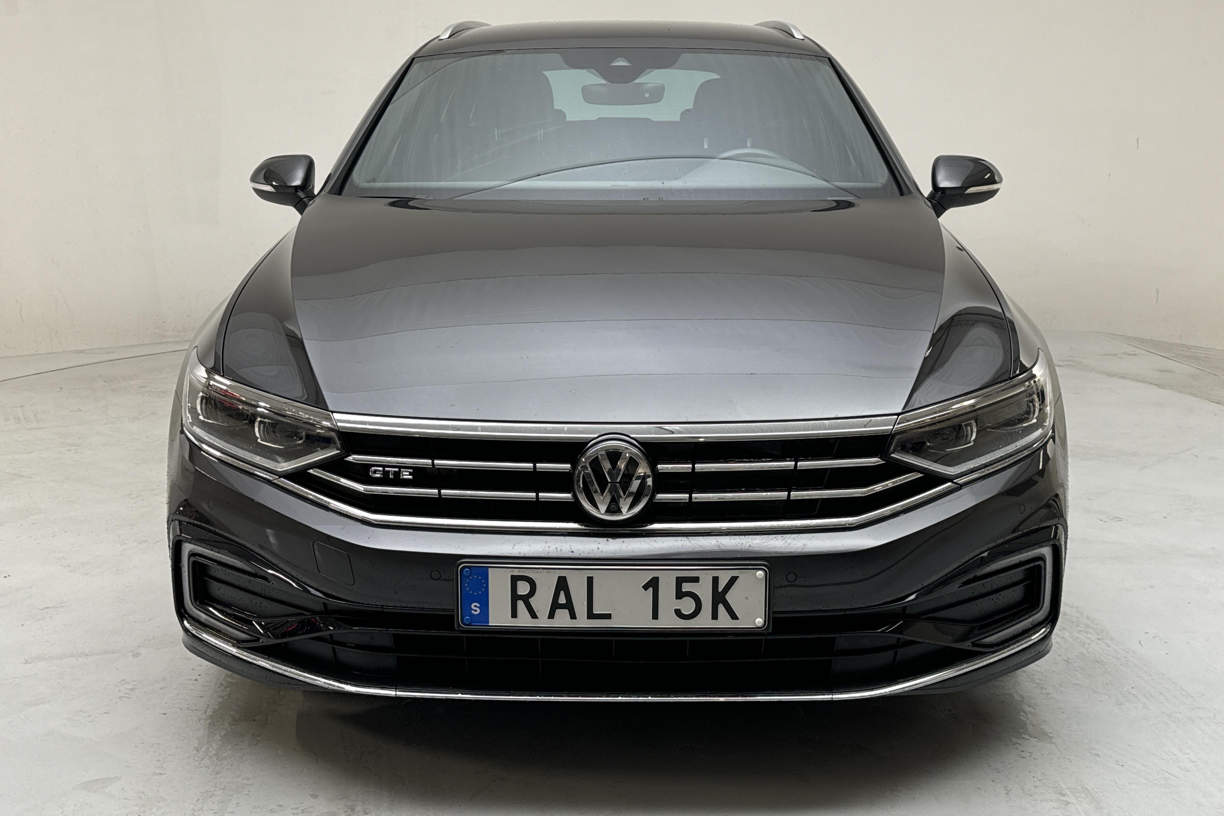 VW Passat 1.4 GTE Sportscombi (218hk) - 8 383 mil - Automat - Dark Grey - 2020