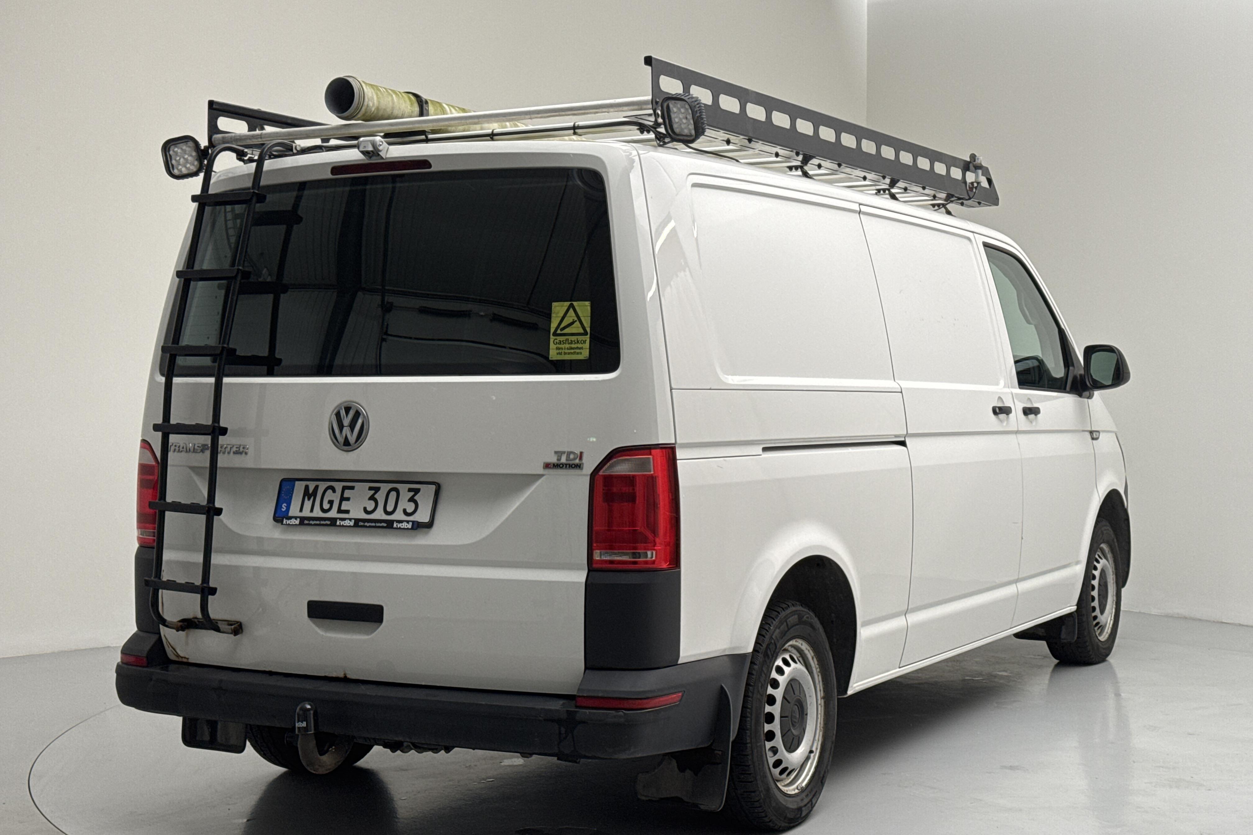 VW Transporter T6 2.0 TDI BMT Skåp 4MOTION (150hk) - 96 140 km - Käsitsi - valge - 2016