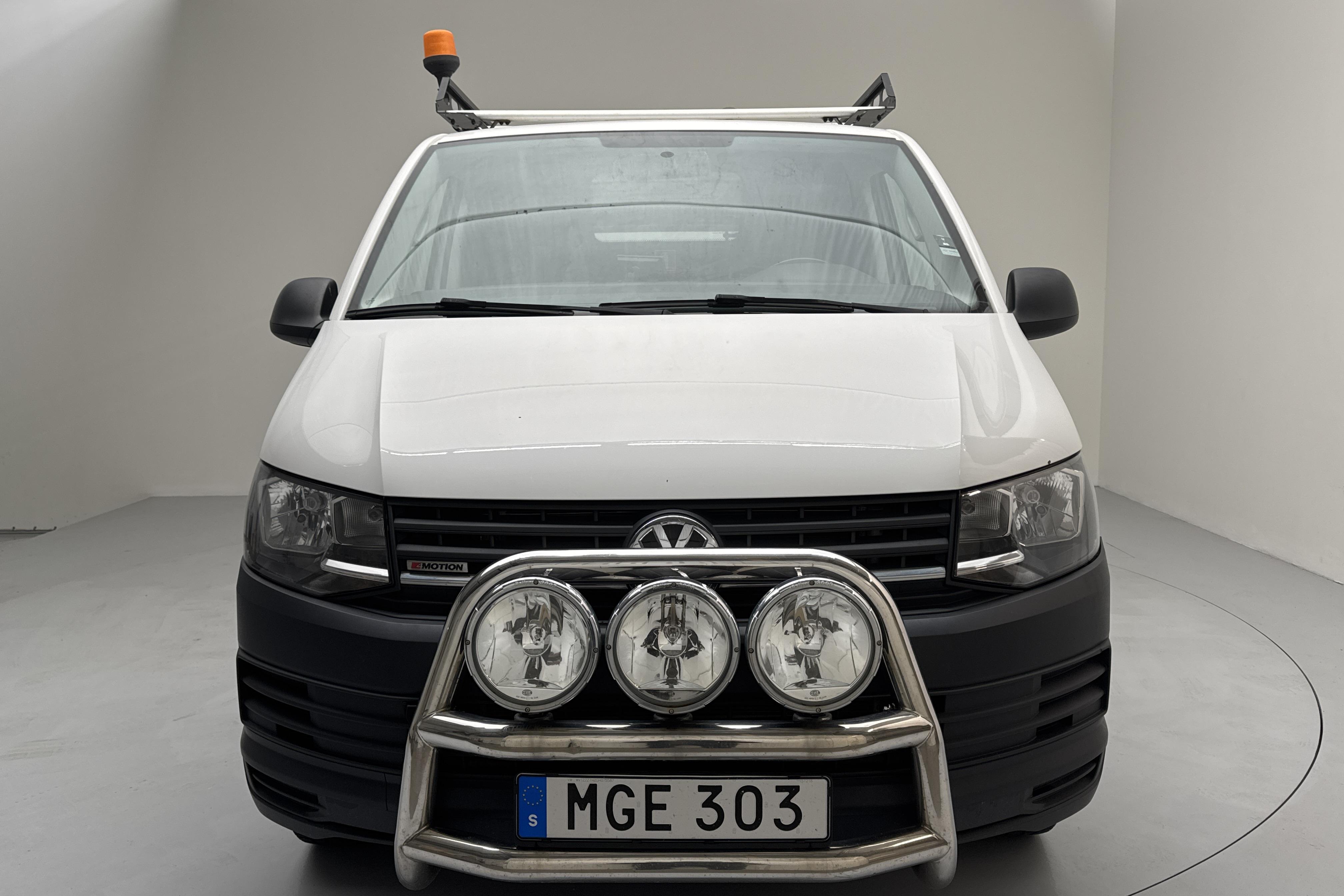 VW Transporter T6 2.0 TDI BMT Skåp 4MOTION (150hk) - 96 140 km - Käsitsi - valge - 2016