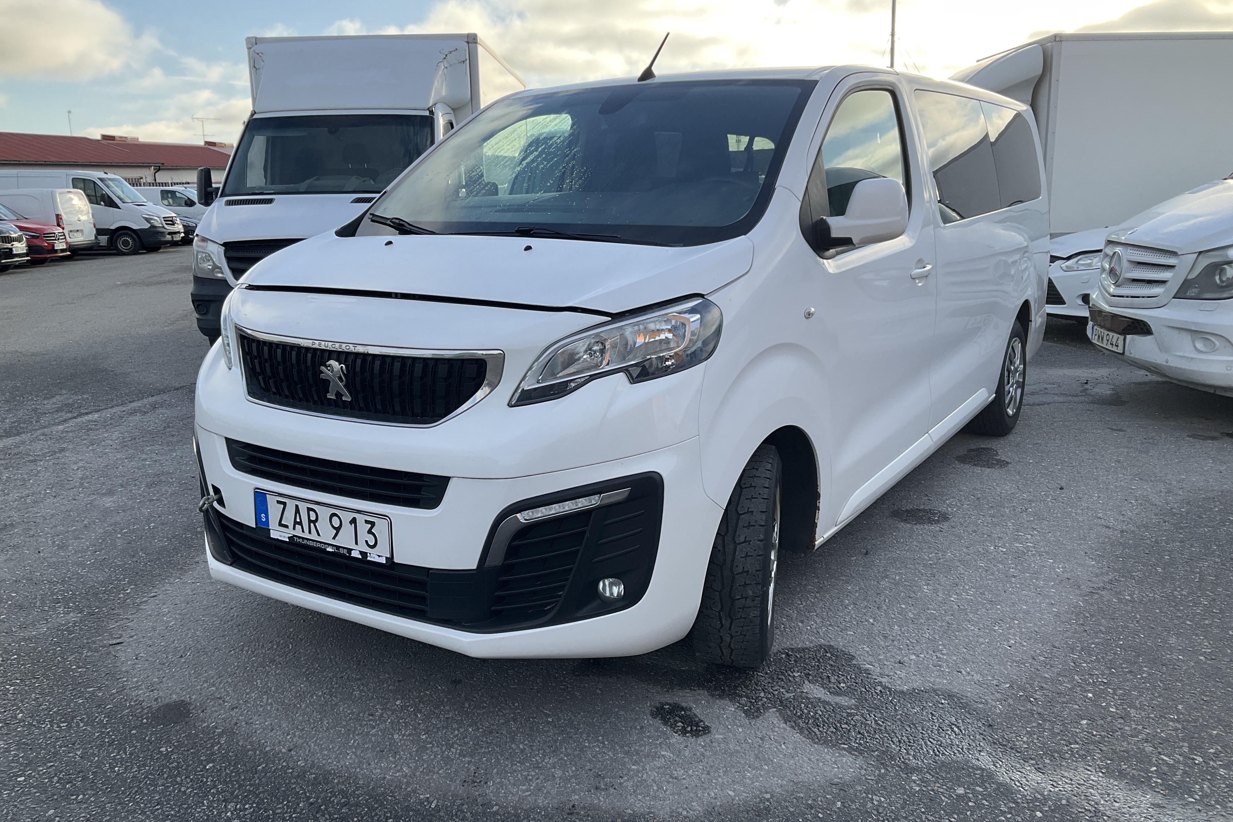 Peugeot Traveller BlueHDi (115hk) - 17 246 mil - Automat - vit - 2018