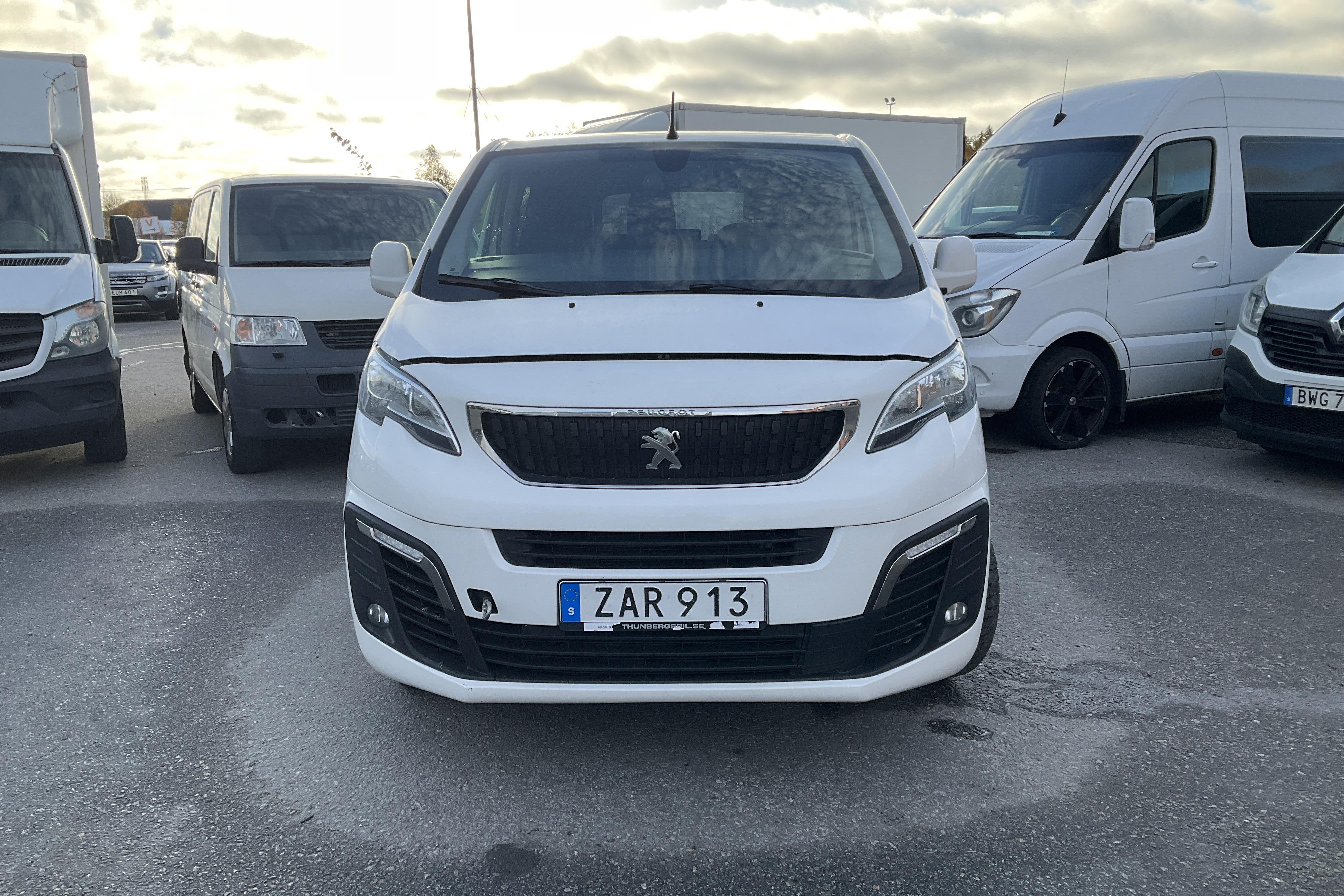 Peugeot Traveller BlueHDi (115hk) - 17 246 mil - Automat - vit - 2018