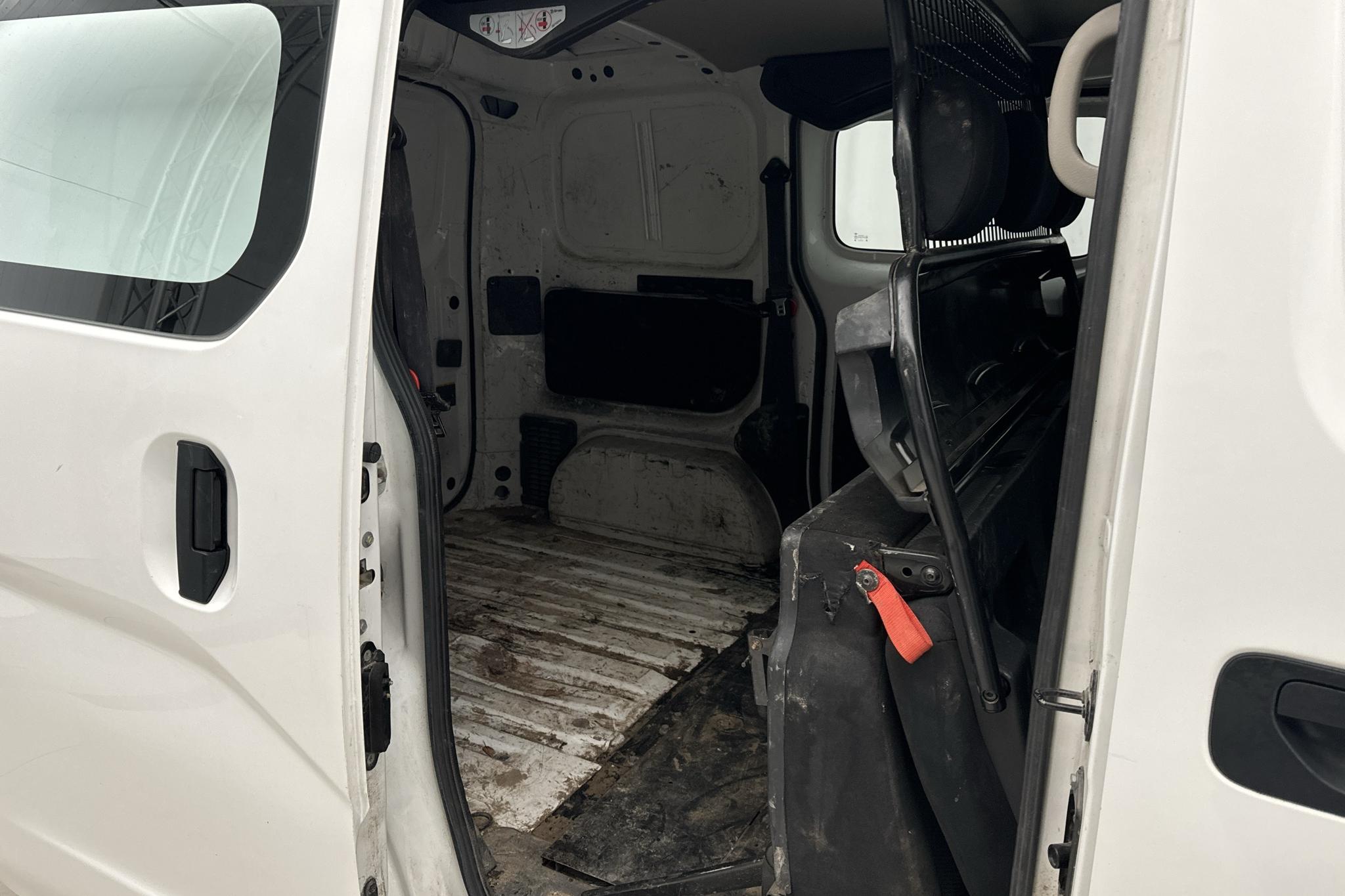 Nissan NV200 1.5 dCi Skåp (90hk) - 17 675 mil - Manuell - vit - 2017