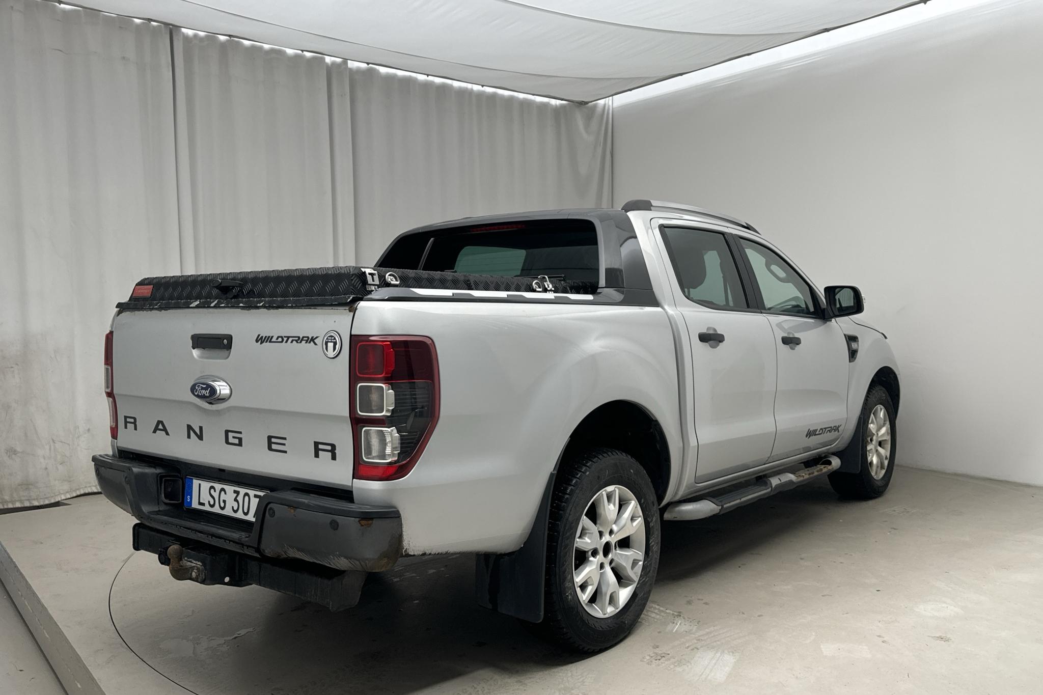 Ford Ranger 3.2 TDCi 4WD (200hk) - 183 570 km - Automaattinen - harmaa - 2015