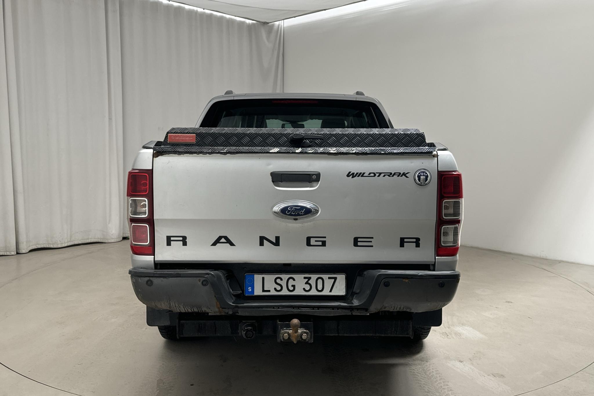 Ford Ranger 3.2 TDCi 4WD (200hk) - 183 570 km - Automaattinen - harmaa - 2015