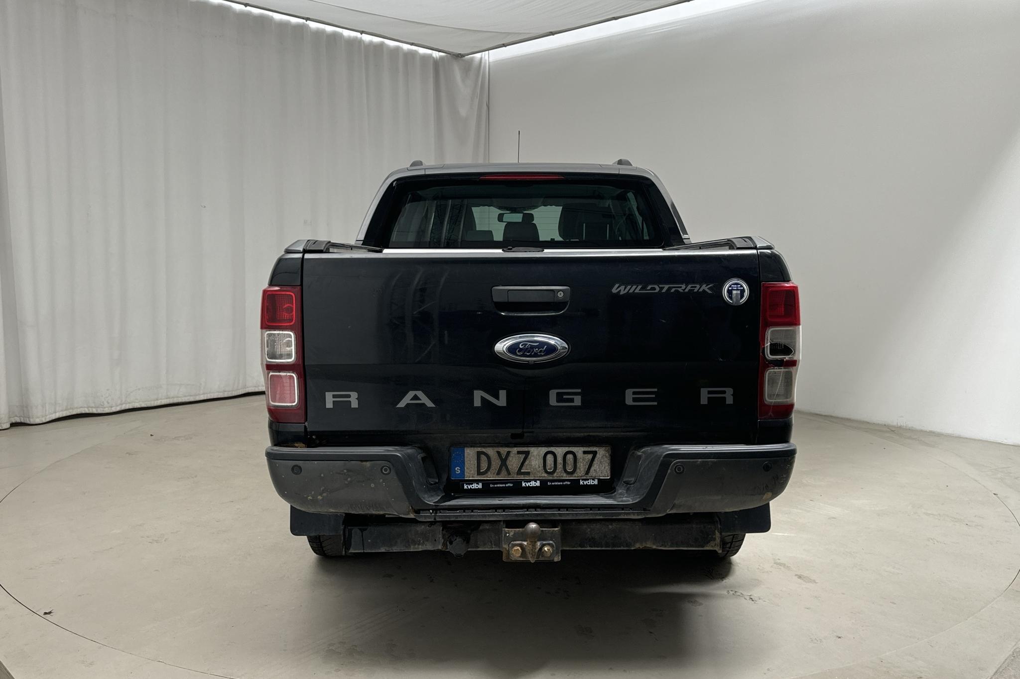 Ford Ranger 3.2 TDCi 4WD (200hk) - 150 360 km - Automaattinen - musta - 2015