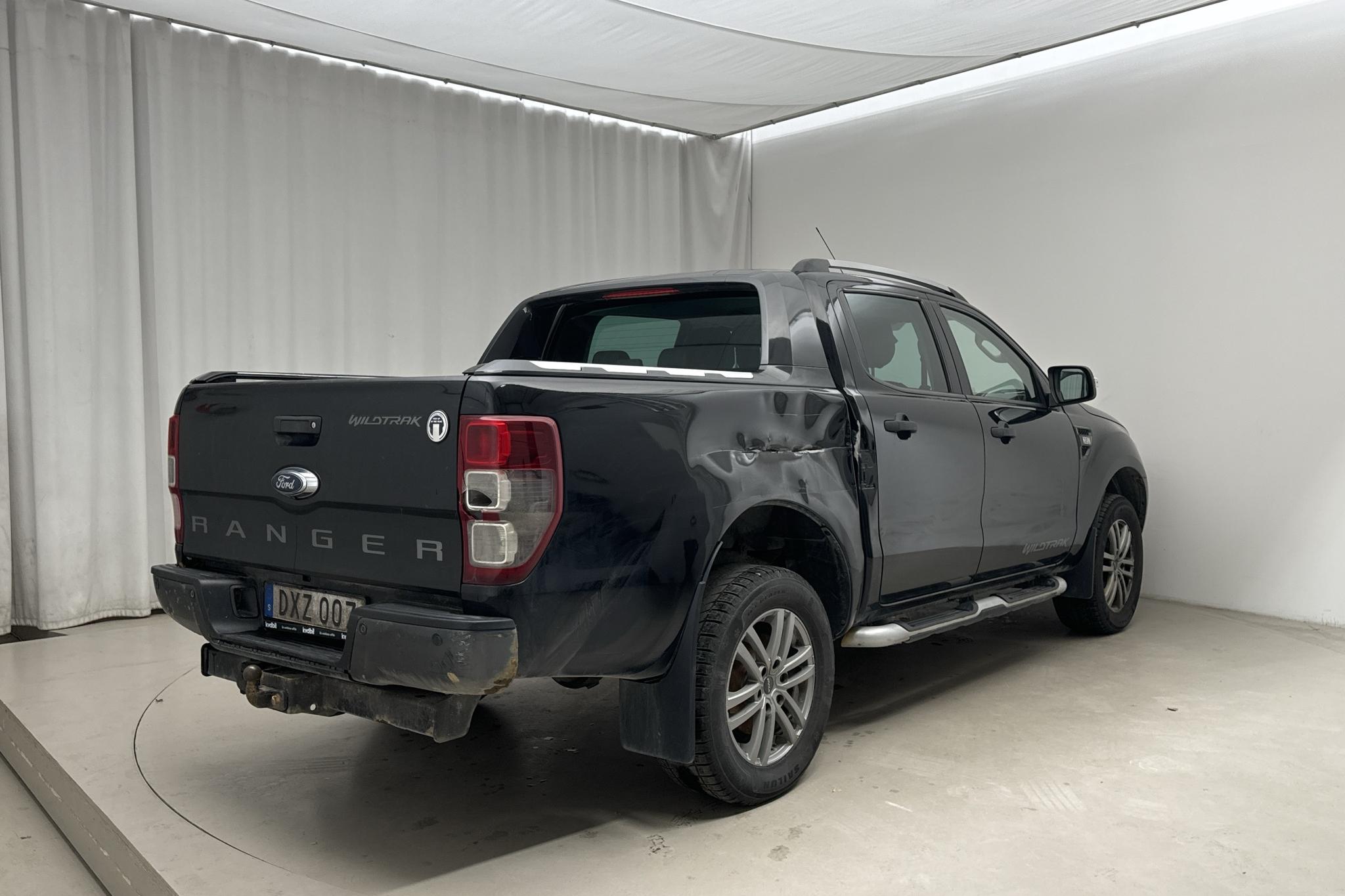 Ford Ranger 3.2 TDCi 4WD (200hk) - 150 360 km - Automaattinen - musta - 2015