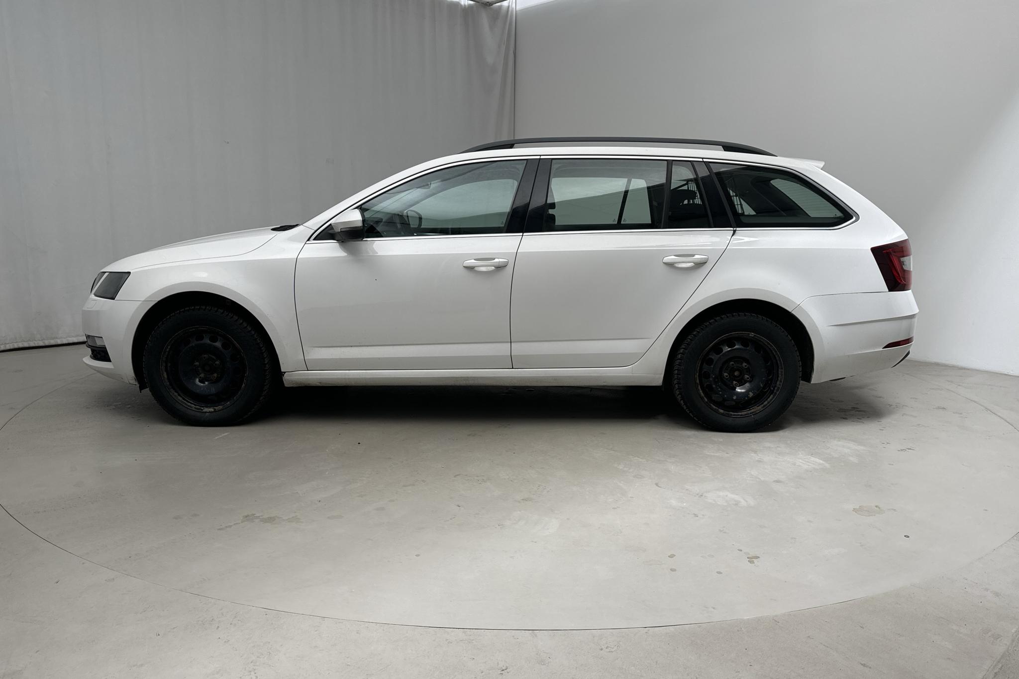 Skoda Octavia III 2.0 TDI CR Combi 4x4 (150hk) - 259 480 km - Manualna - biały - 2018