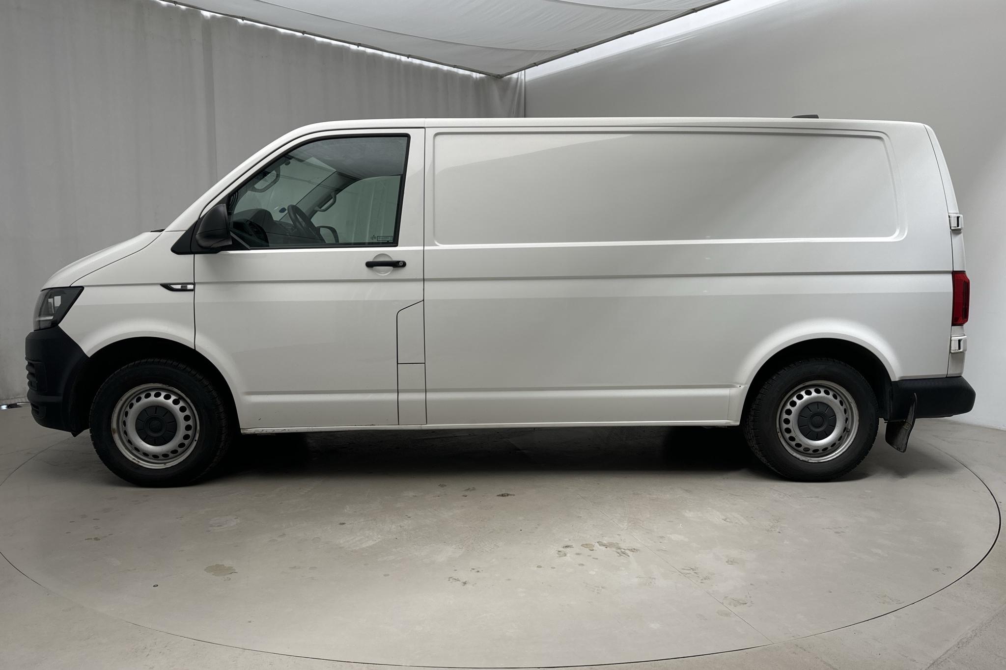 VW Transporter T6 2.0 TDI BMT Skåp 4MOTION (150hk) - 141 400 km - Käsitsi - valge - 2017