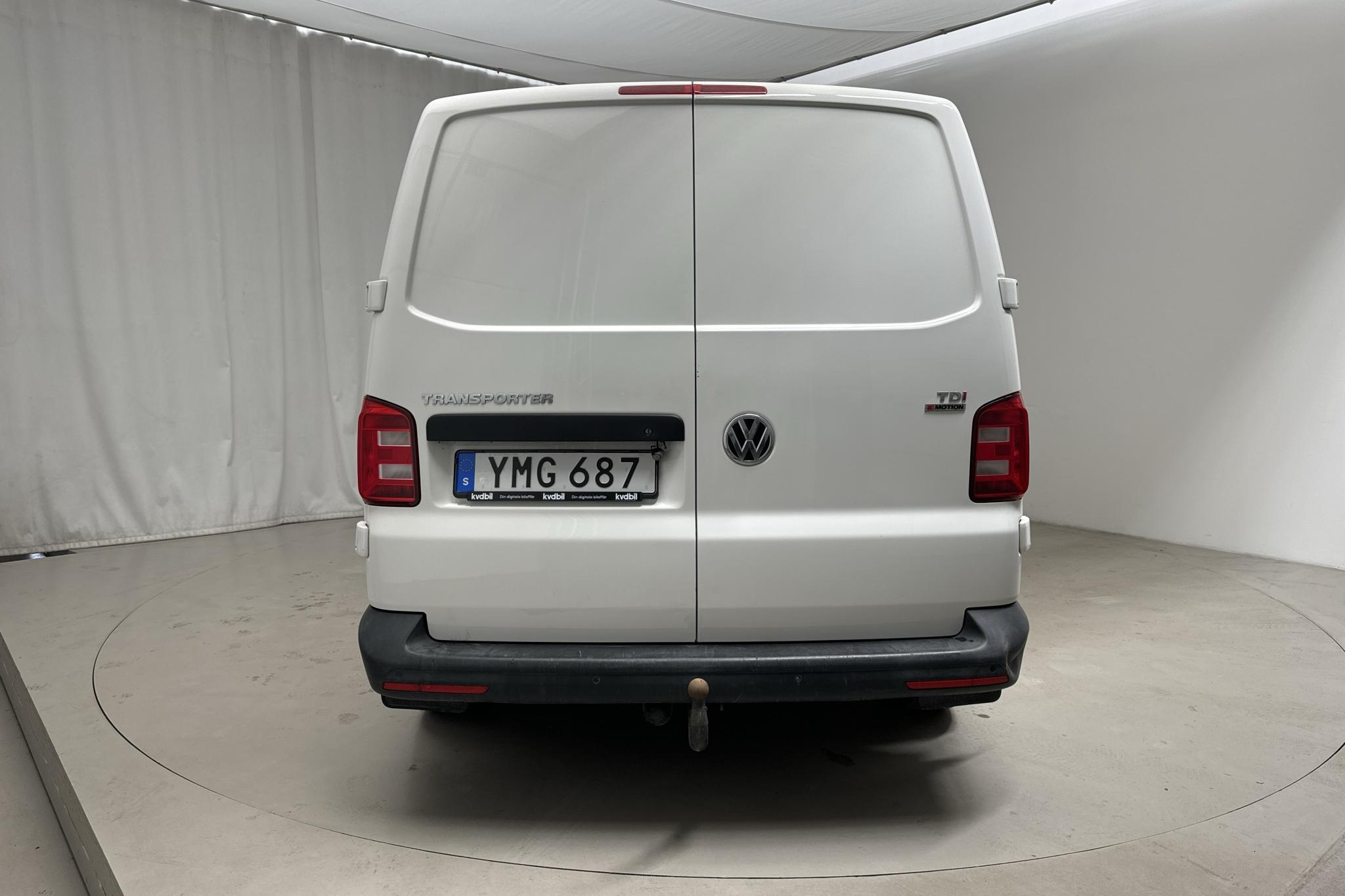 VW Transporter T6 2.0 TDI BMT Skåp 4MOTION (150hk) - 141 400 km - Käsitsi - valge - 2017