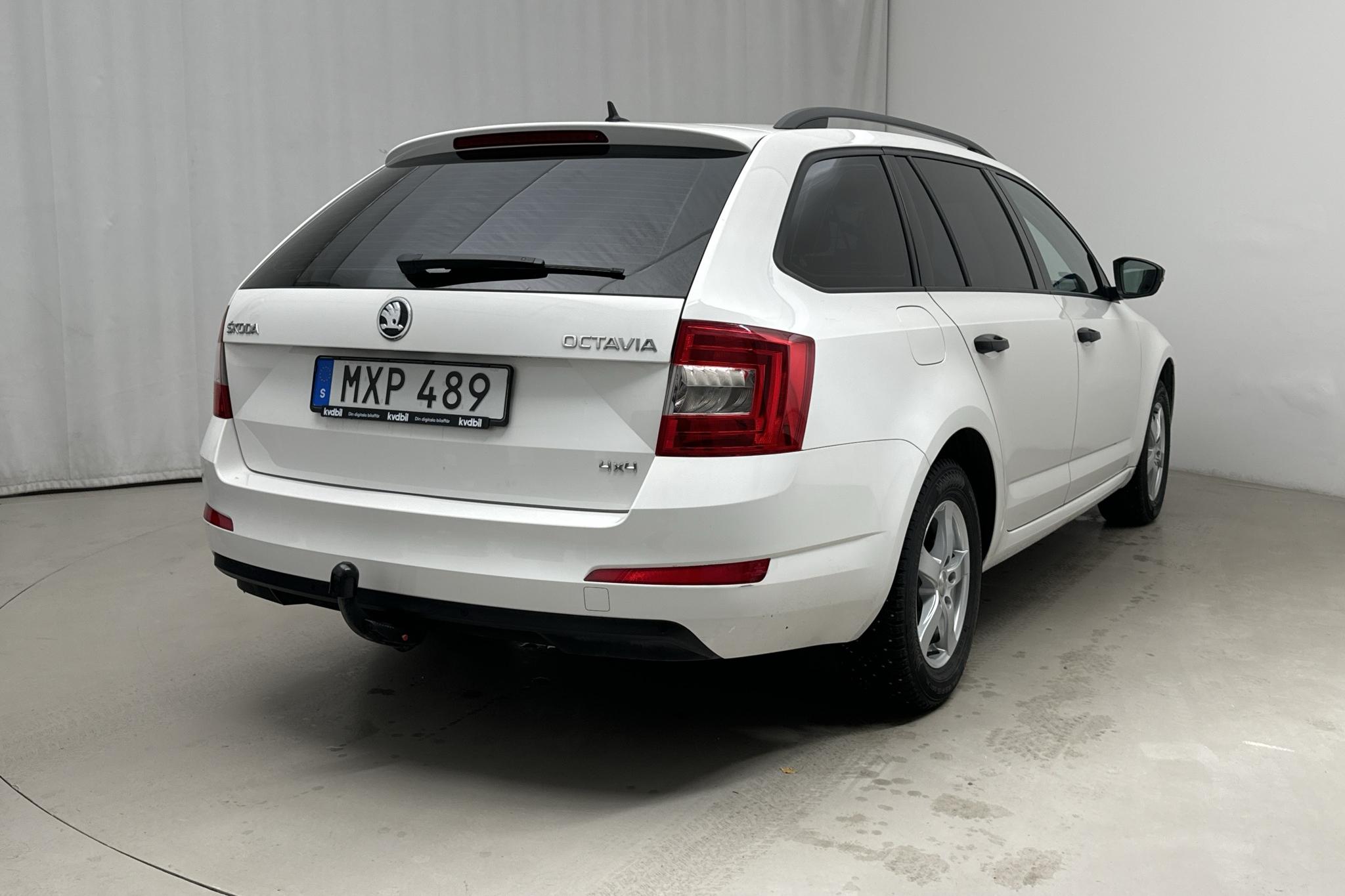 Skoda Octavia III 1.6 TDI Combi 4X4 (110hk) - 9 494 mil - Manuell - vit - 2016