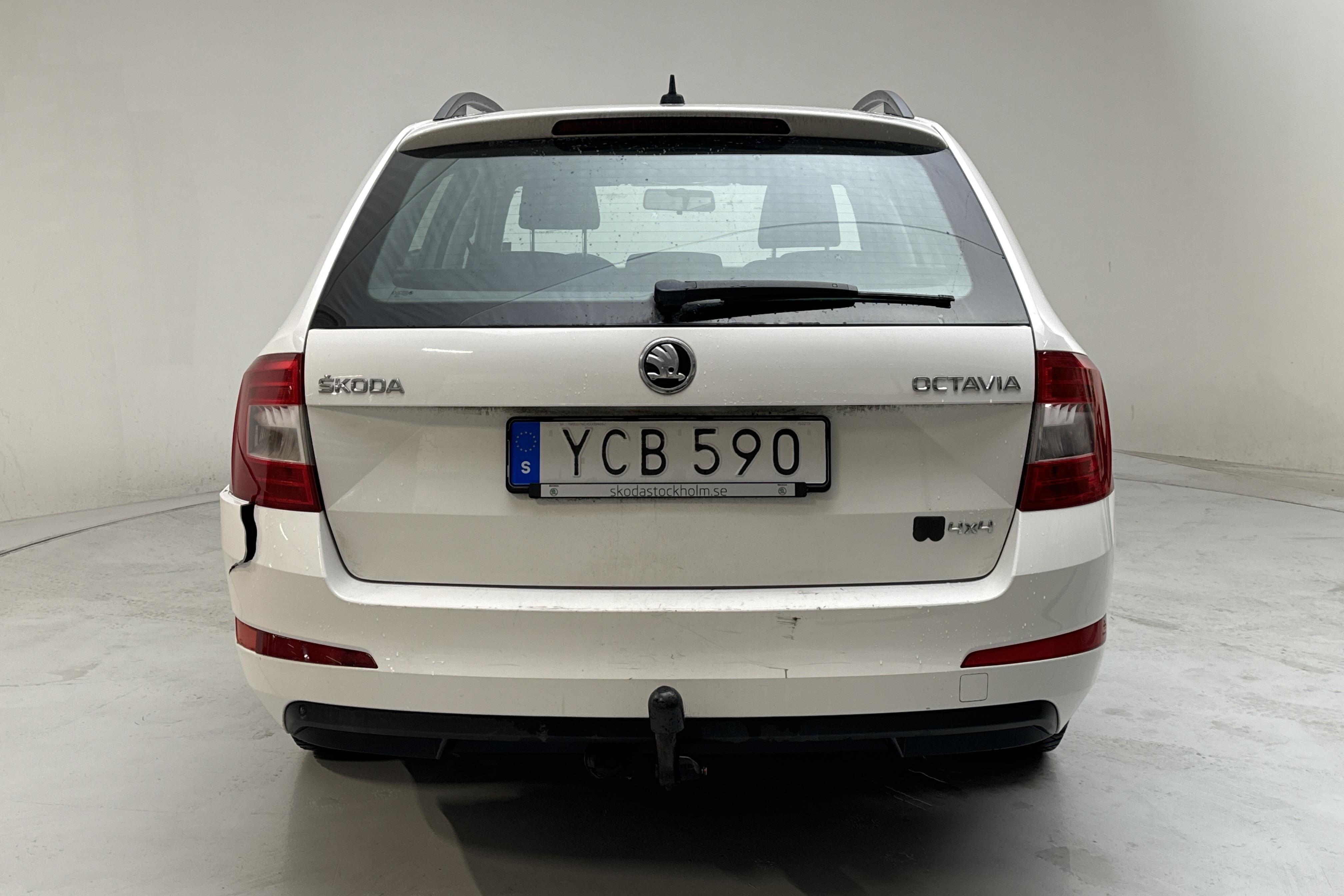 Skoda Octavia III 1.6 TDI Combi 4X4 (110hk) - 22 467 mil - Manuell - vit - 2016