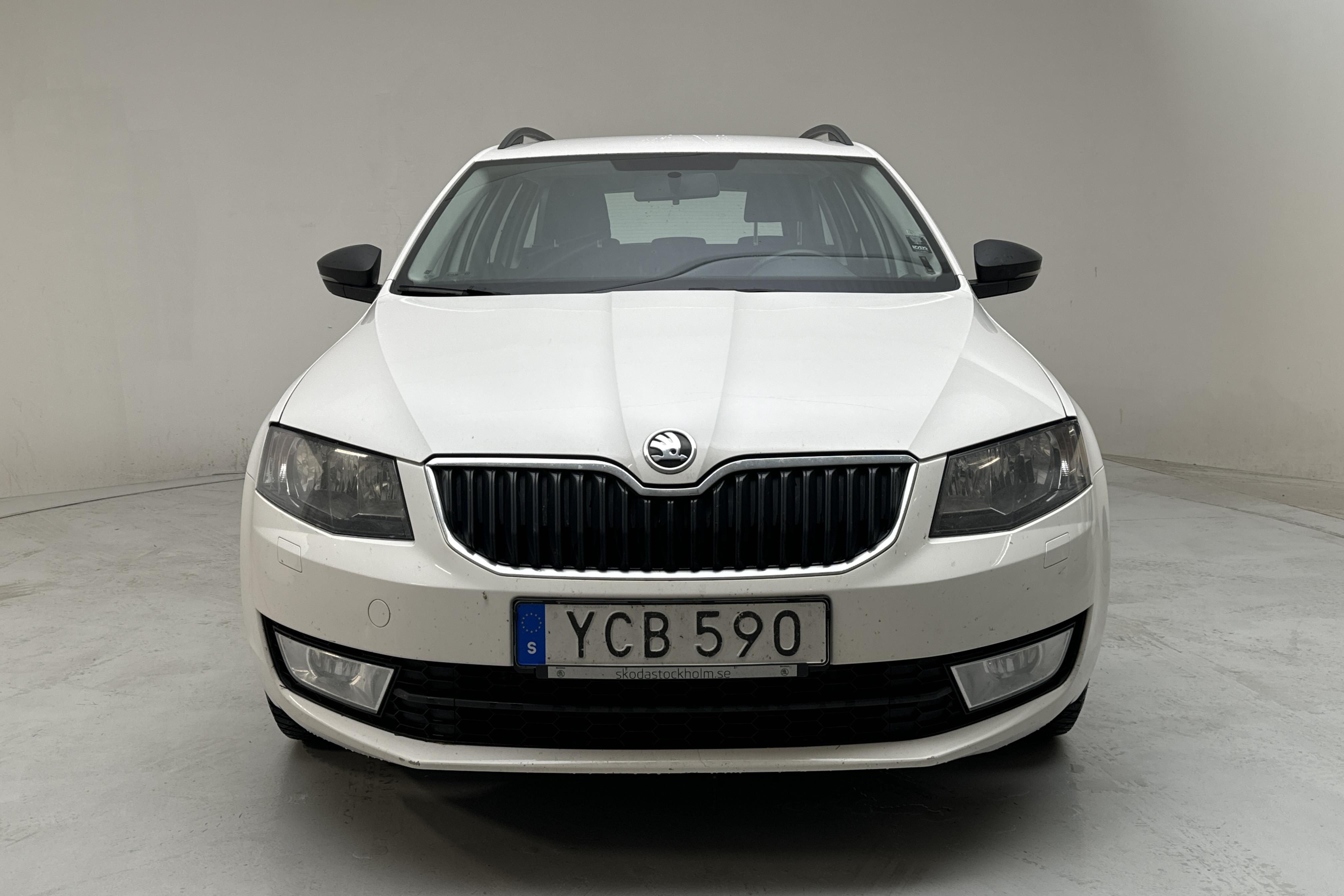 Skoda Octavia III 1.6 TDI Combi 4X4 (110hk) - 22 467 mil - Manuell - vit - 2016