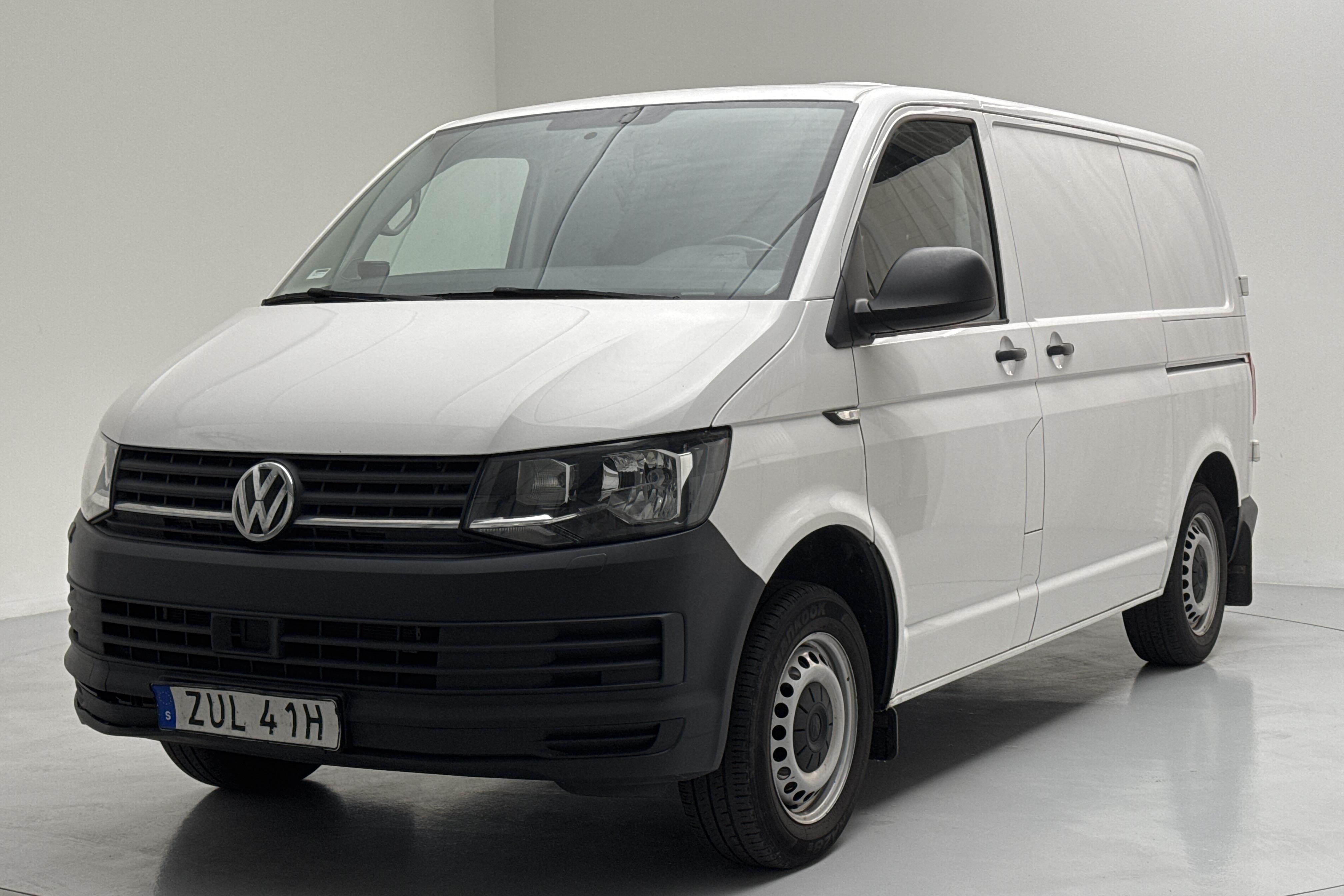 VW Transporter T6 2.0 TDI BMT Skåp (150hk) - 79 240 km - Automaatne - valge - 2019