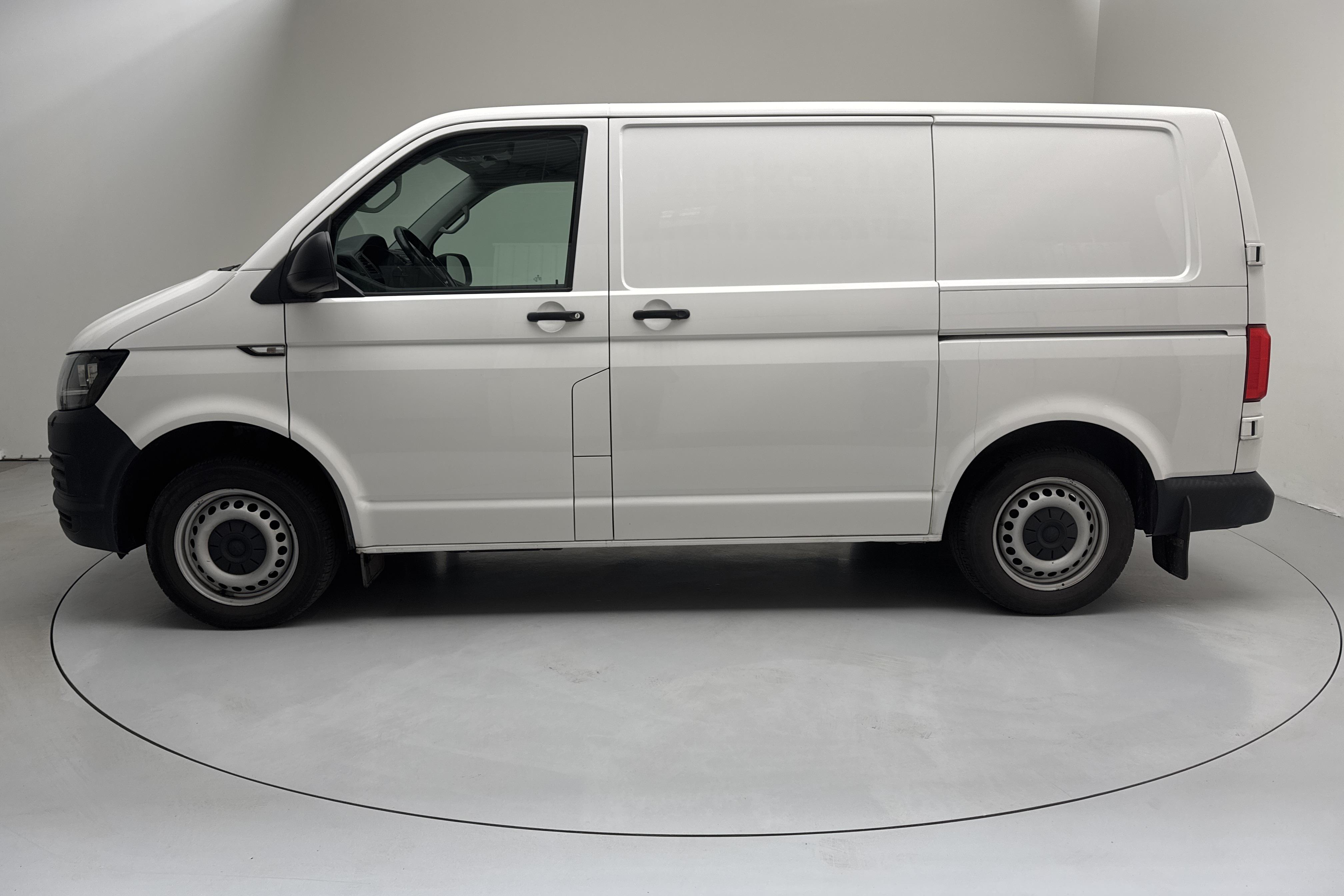 VW Transporter T6 2.0 TDI BMT Skåp (150hk) - 79 240 km - Automaatne - valge - 2019