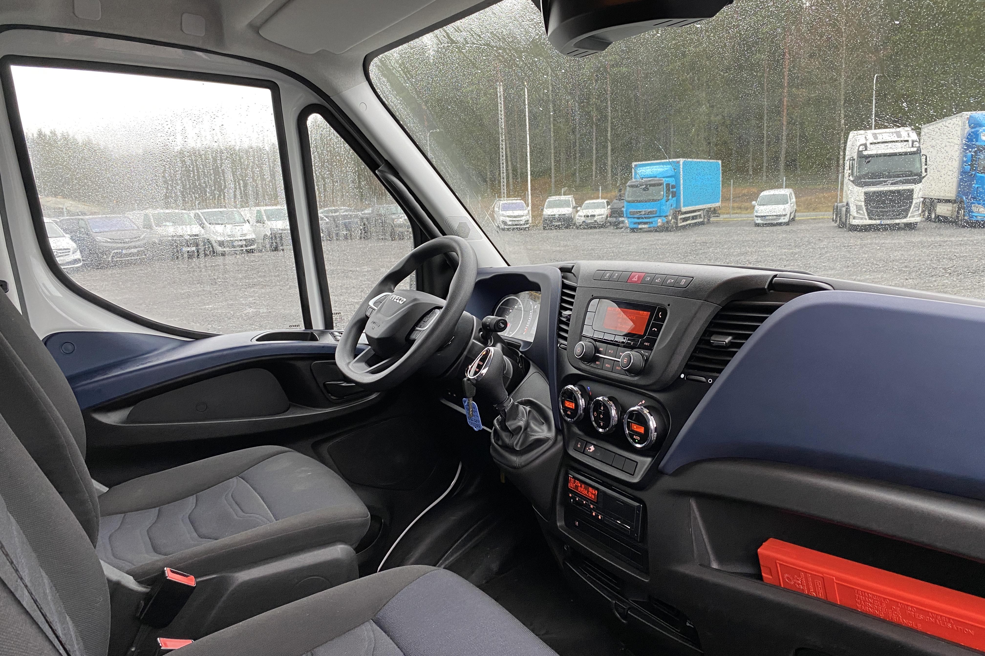 IVECO Daily 70 - 89 524 km - Automatic - white - 2020