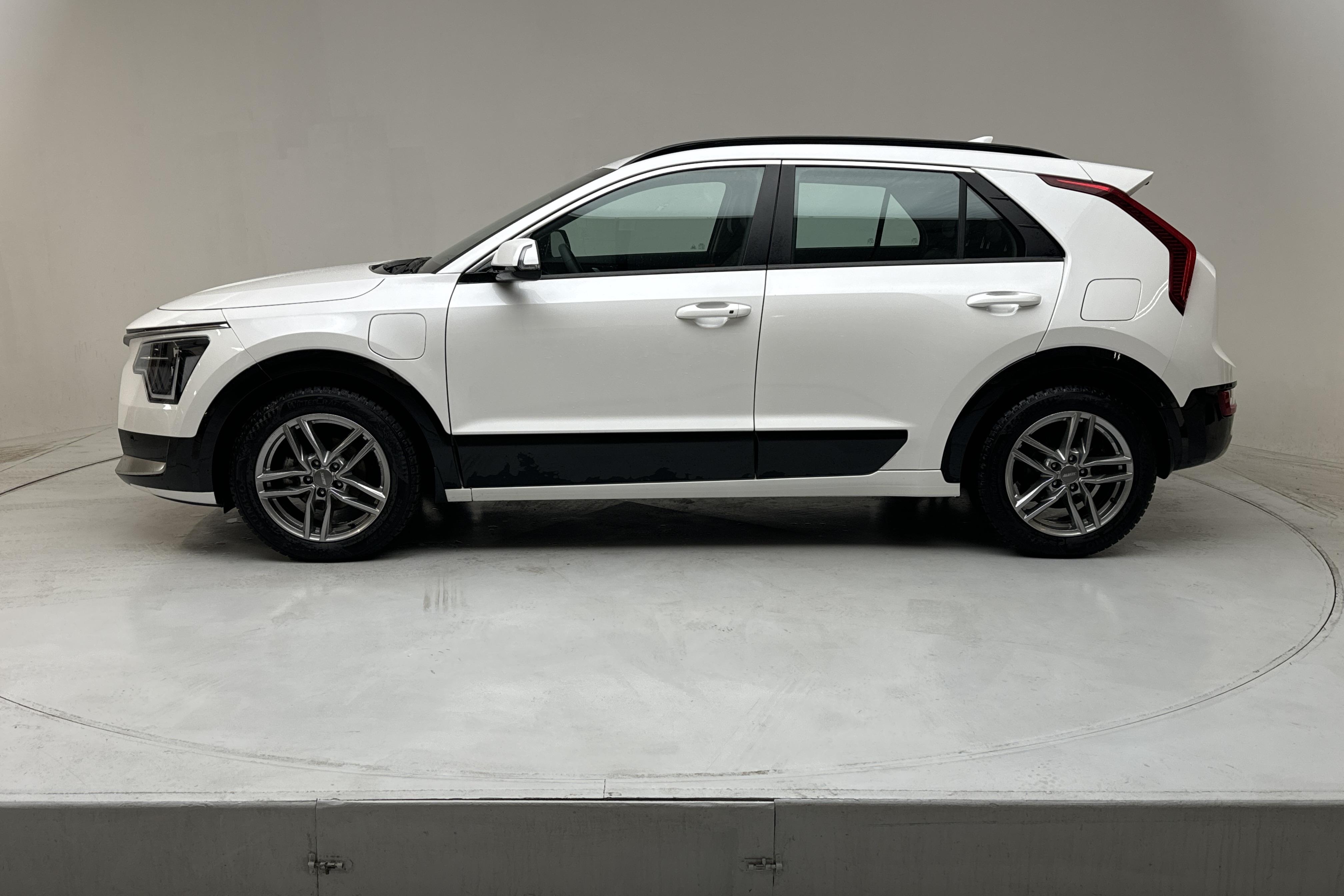 KIA Niro Plug-in Hybrid (183hk) - 26 060 km - Automaatne - valge - 2023