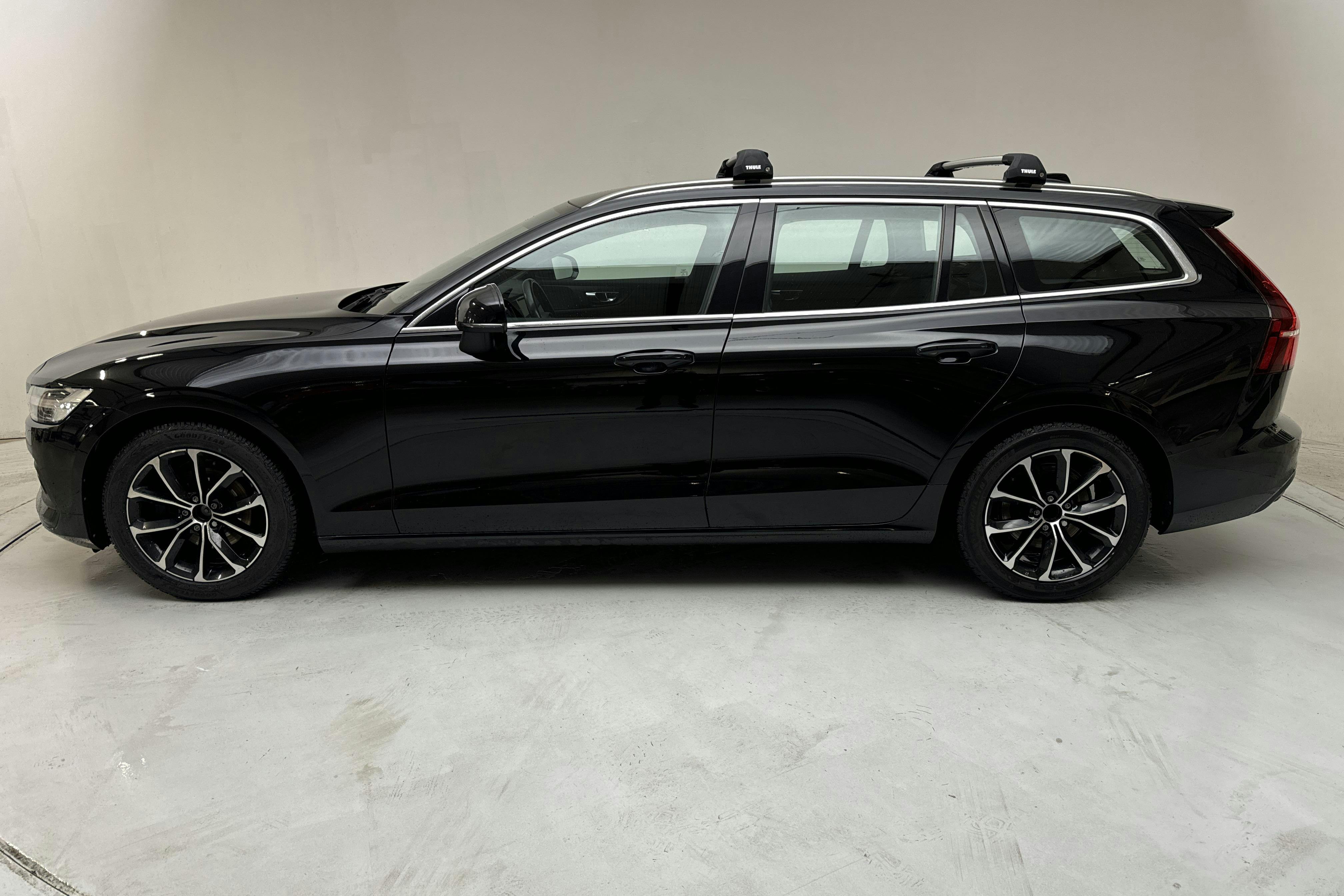 Volvo V60 D4 (190hk) - 174 500 km - Automatyczna - czarny - 2020