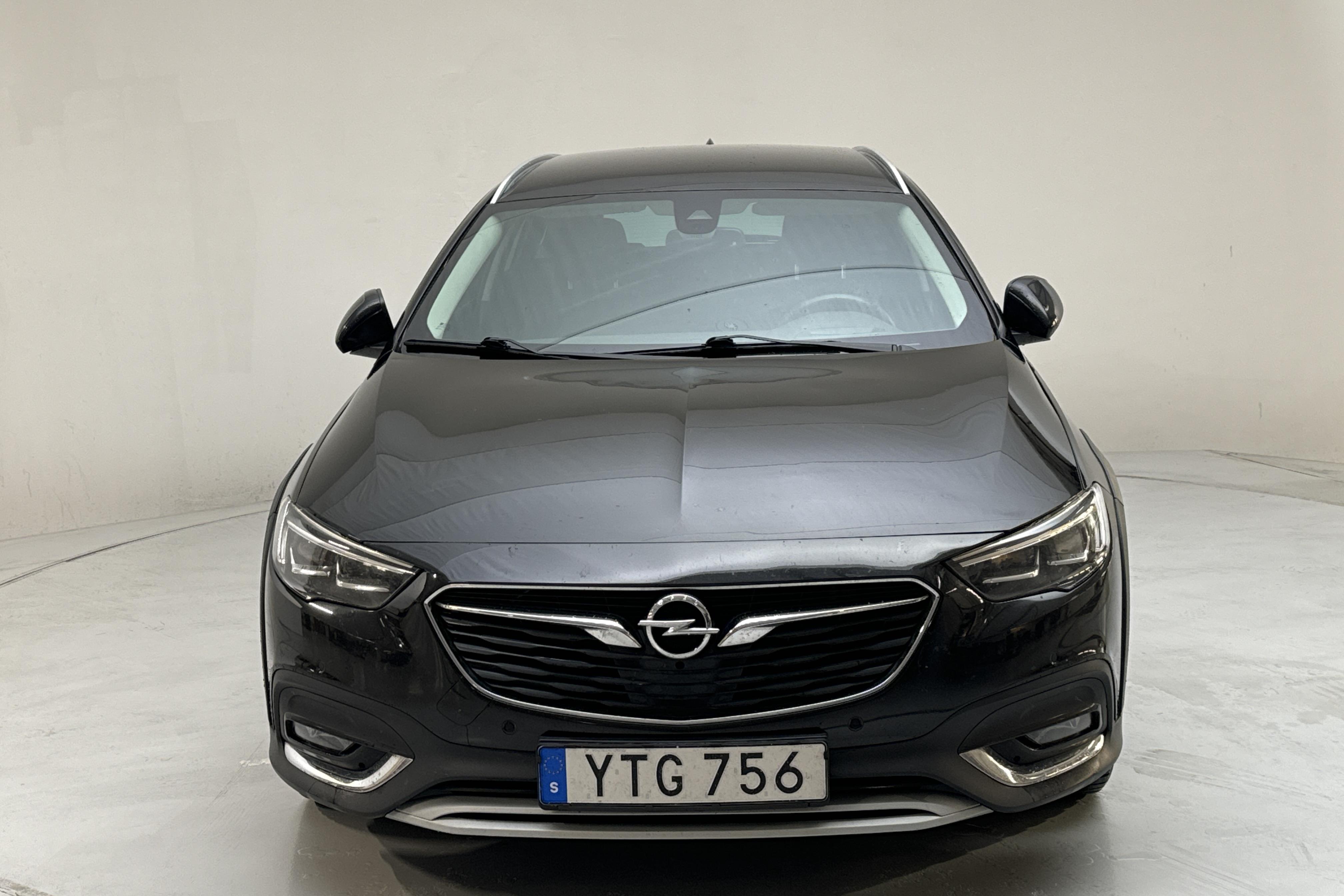 Opel Insignia 2.0 Turbo Sports Tourer 4x4 (260hk) - 20 350 mil - Automat - svart - 2018