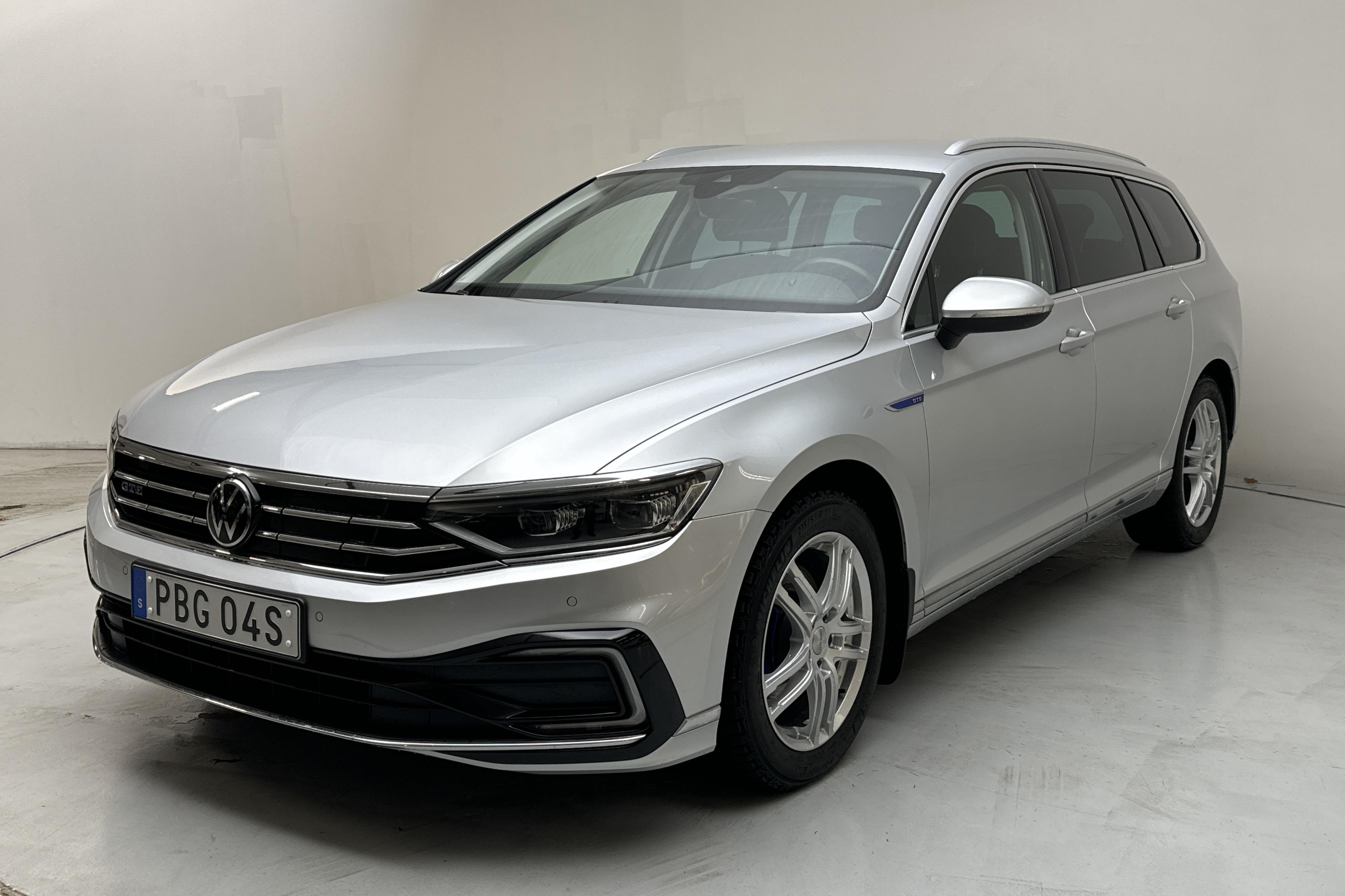 VW Passat 1.4 GTE Sportscombi (218hk) - 35 590 km - Automatic - silver - 2021