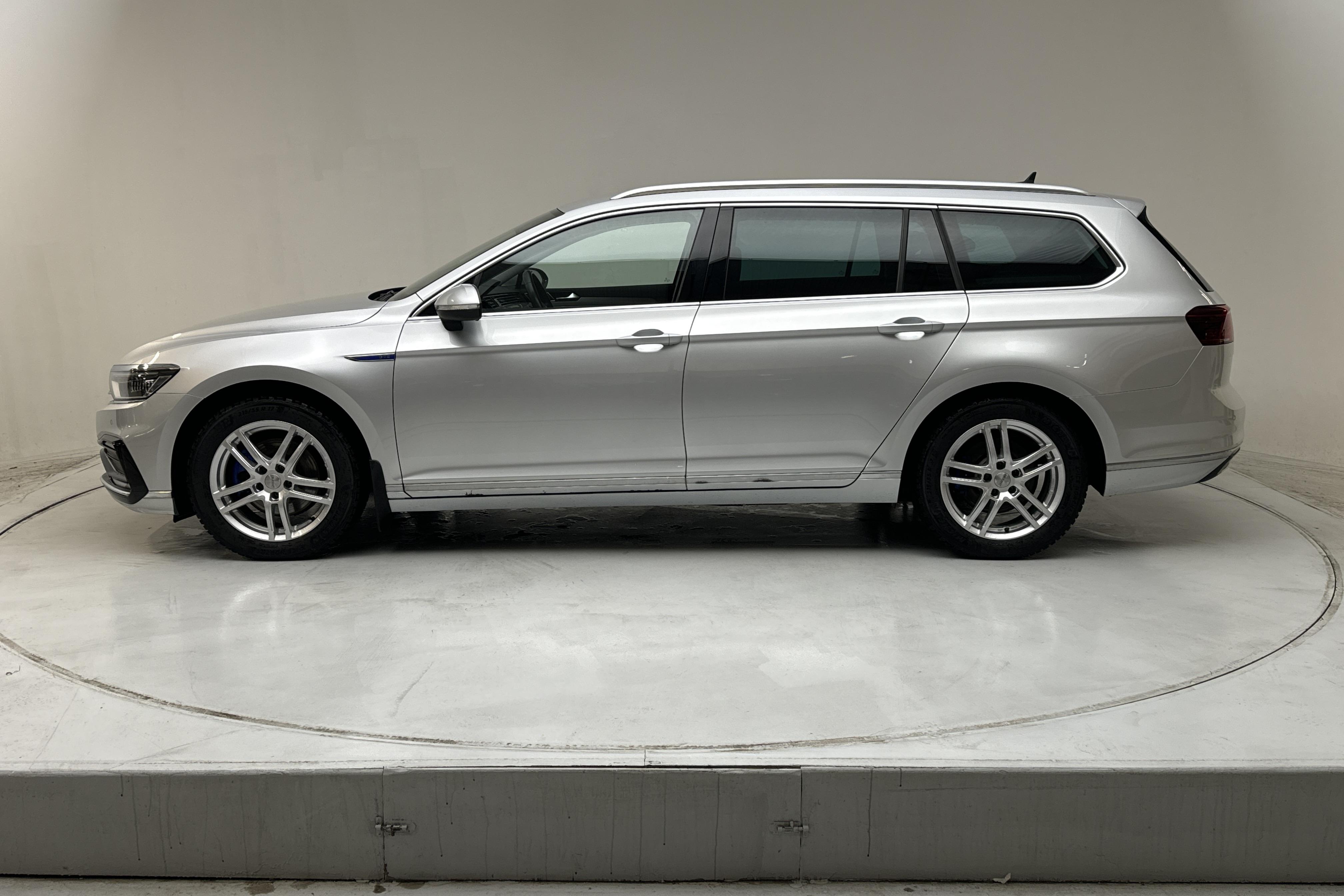 VW Passat 1.4 GTE Sportscombi (218hk) - 35 590 km - Automatic - silver - 2021