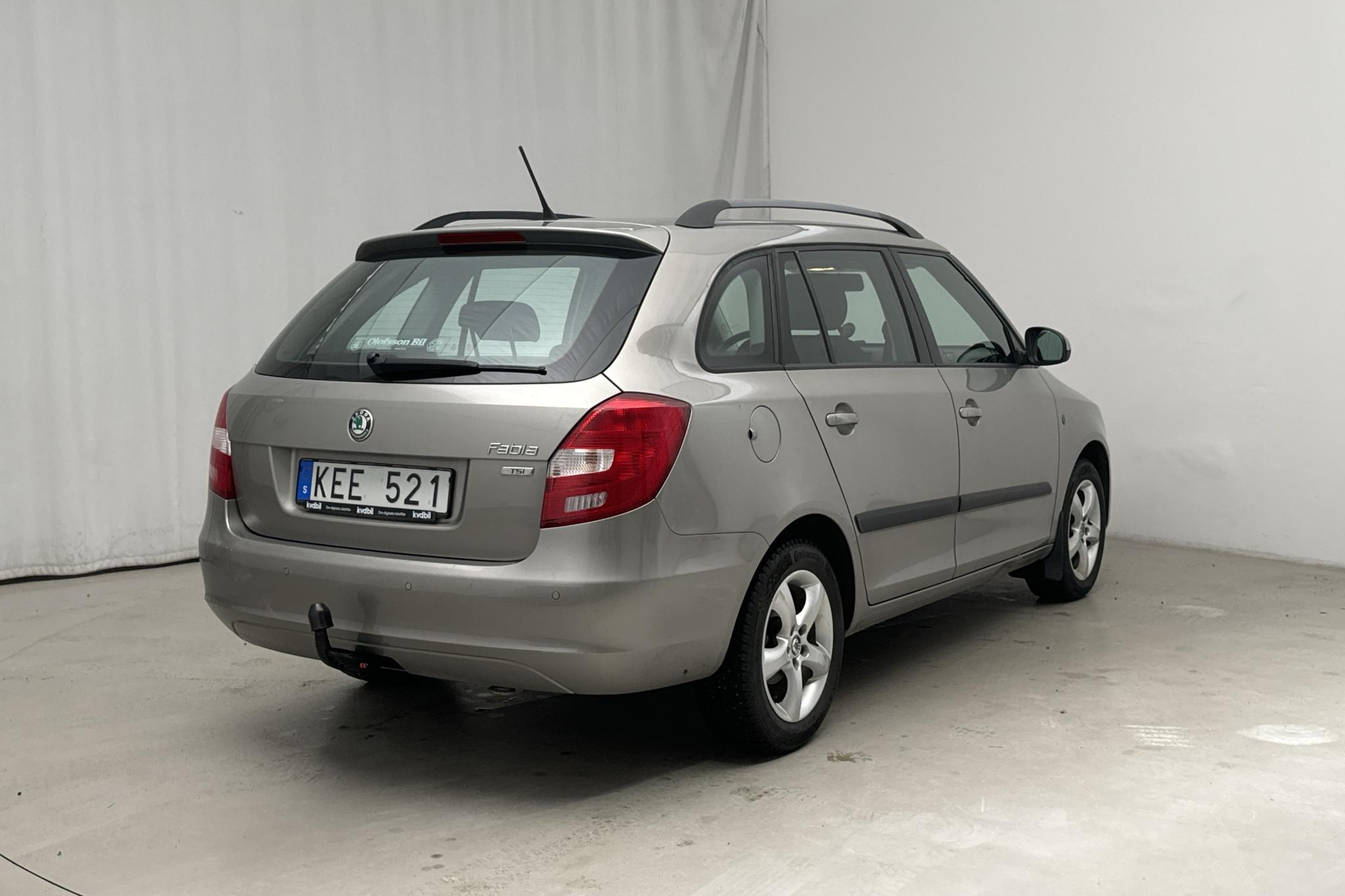 Skoda Fabia 1.2 TSI Combi (86hk) - 10 308 mil - Manuell - Light Brown - 2013