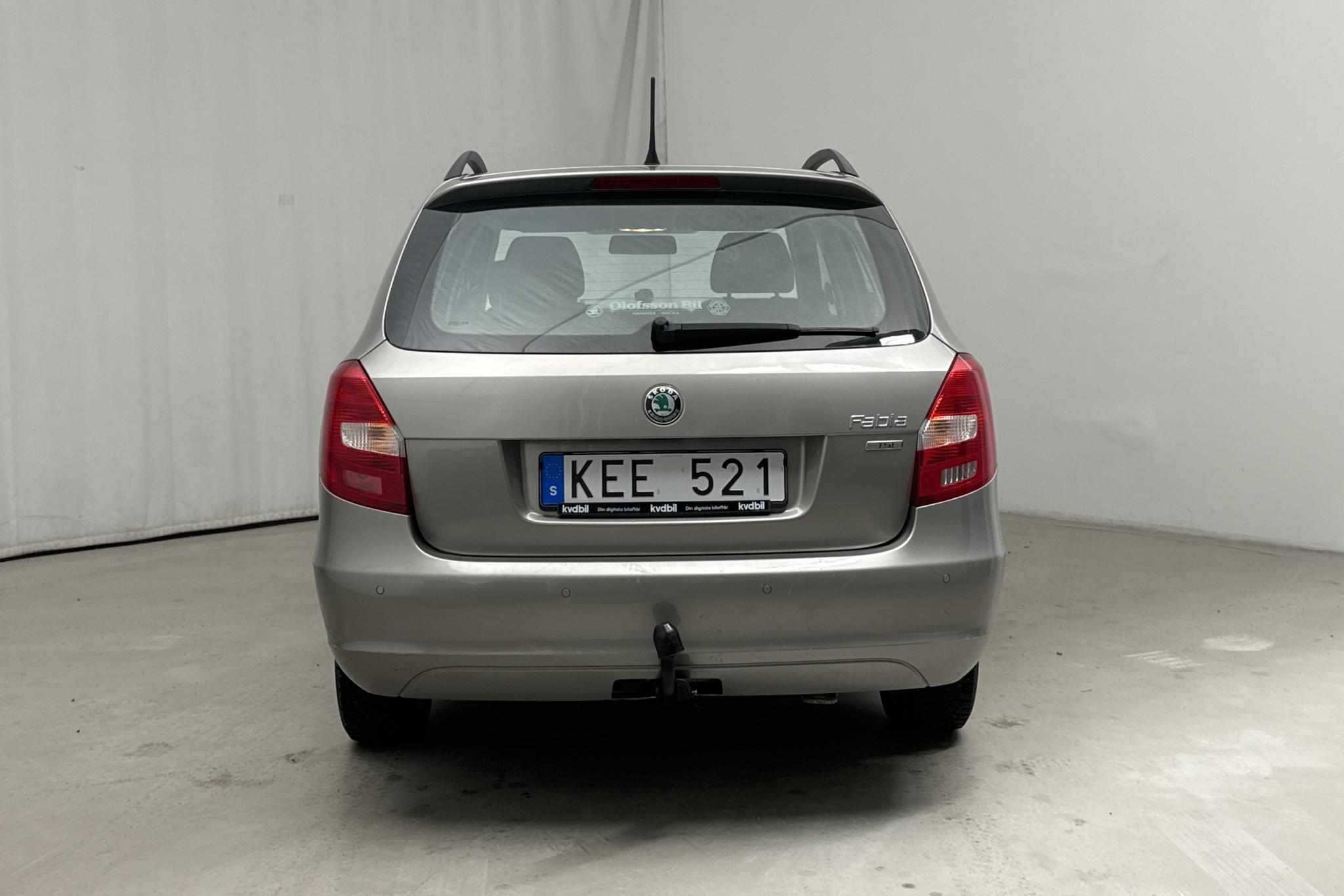 Skoda Fabia 1.2 TSI Combi (86hk) - 10 308 mil - Manuell - Light Brown - 2013