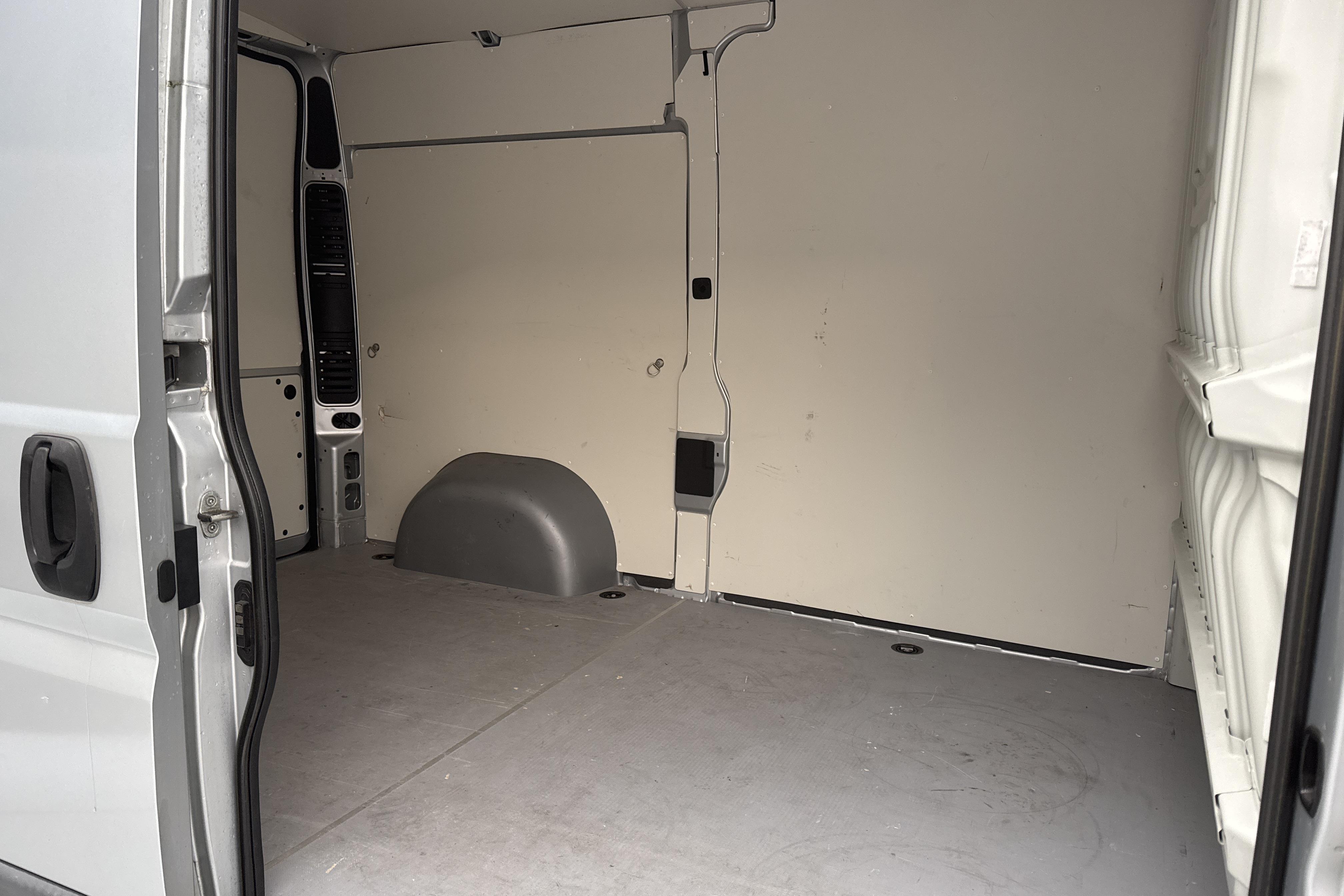 Fiat Ducato 2.3 Multijet Skåp (131hk) - 113 900 km - Manuaalinen - harmaa - 2014