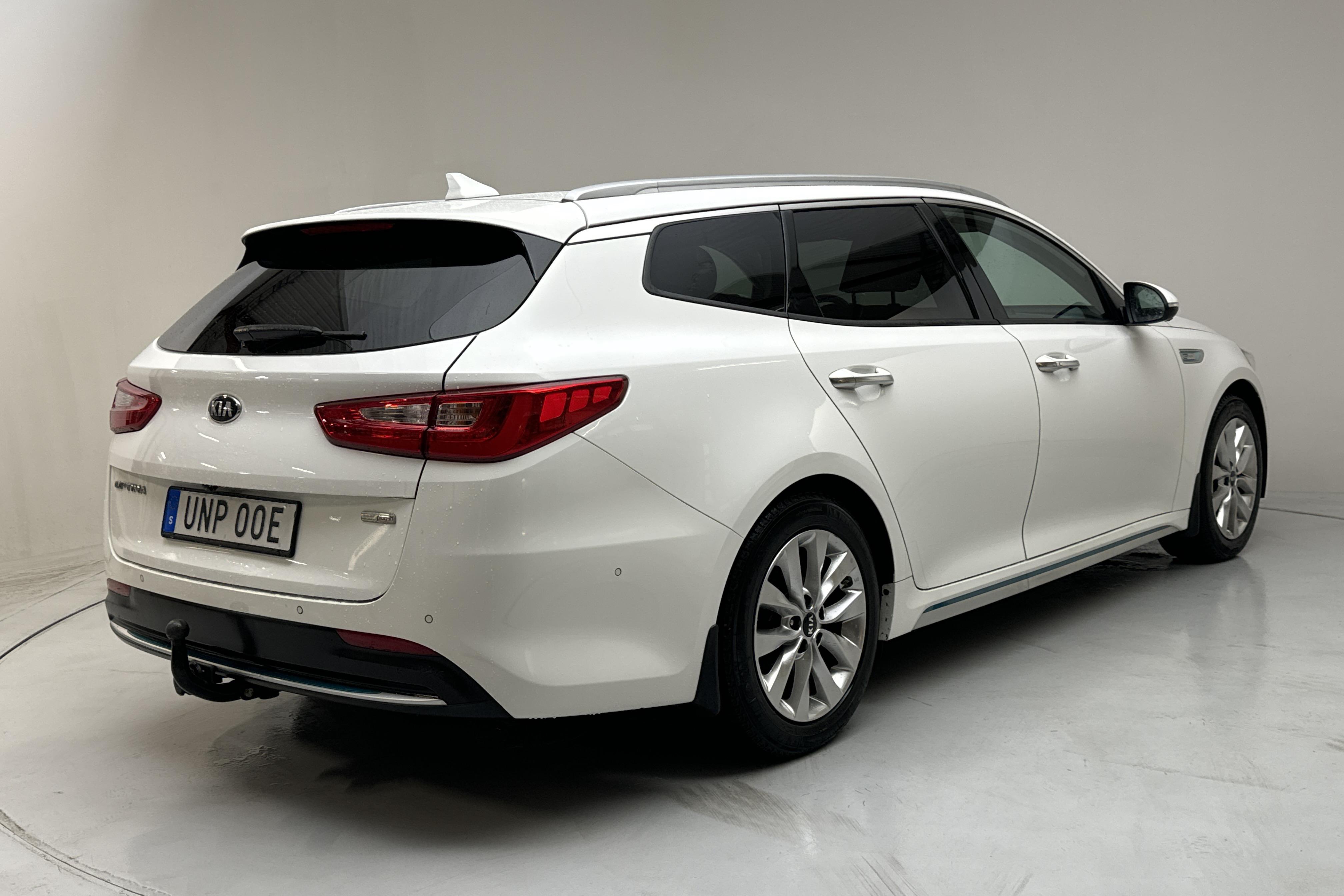 KIA Optima 2.0 GDi Plug-in Hybrid SW (205hk) - 87 530 km - Automatyczna - biały - 2019