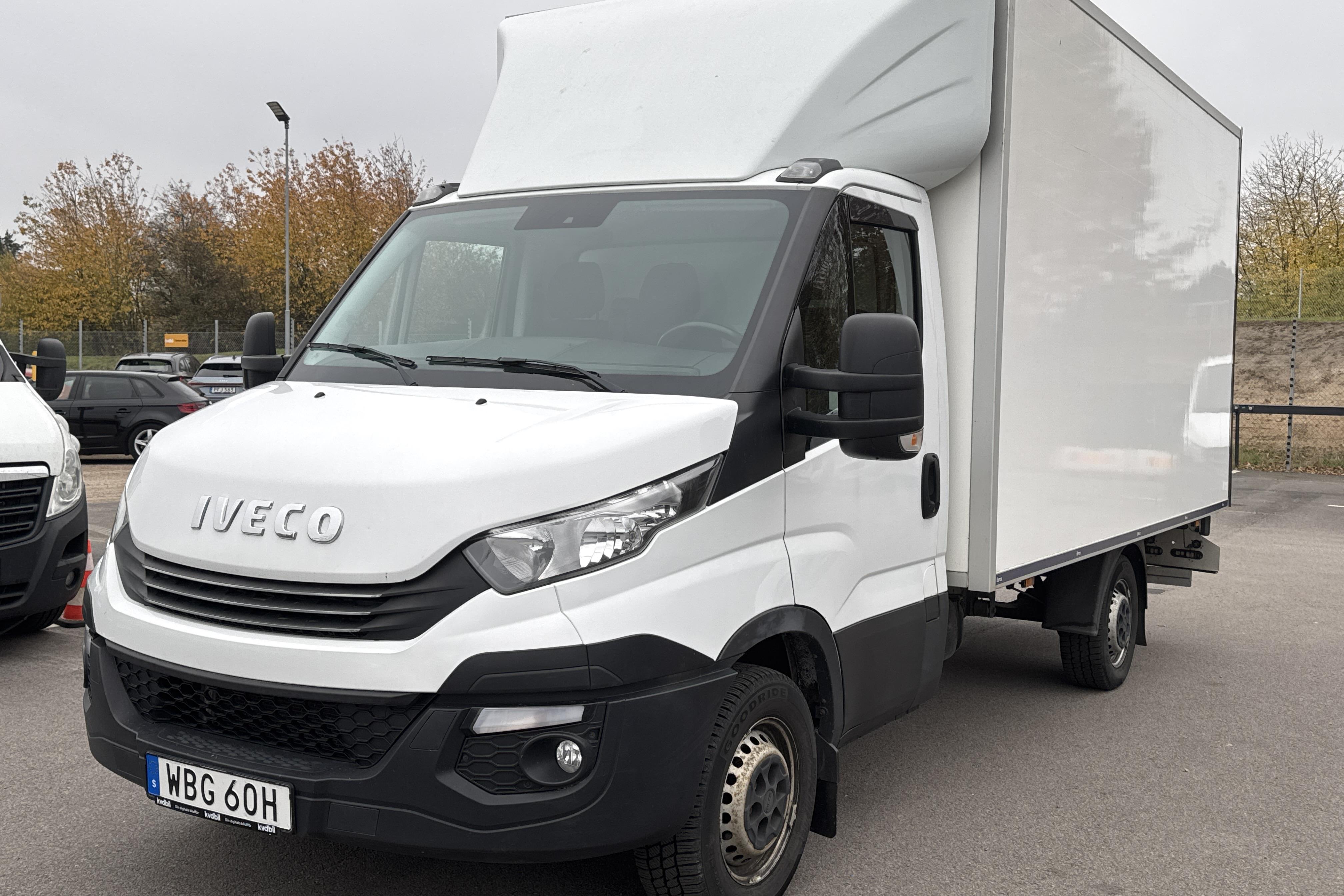 Iveco Daily 35 2.3 Volymskåp (156hk) - 172 770 km - Automaattinen - valkoinen - 2019