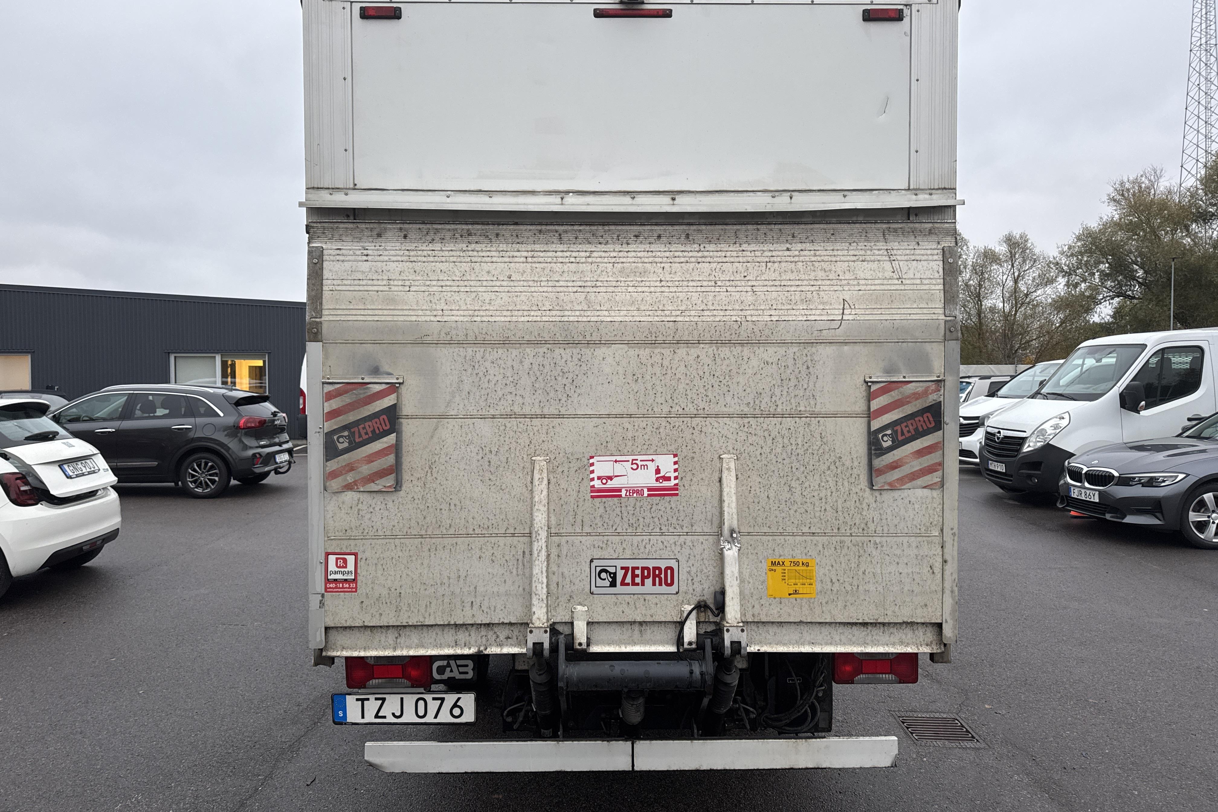 Iveco Daily 35 2.3 Volymskåp (156hk) - 25 570 mil - Automat - vit - 2018