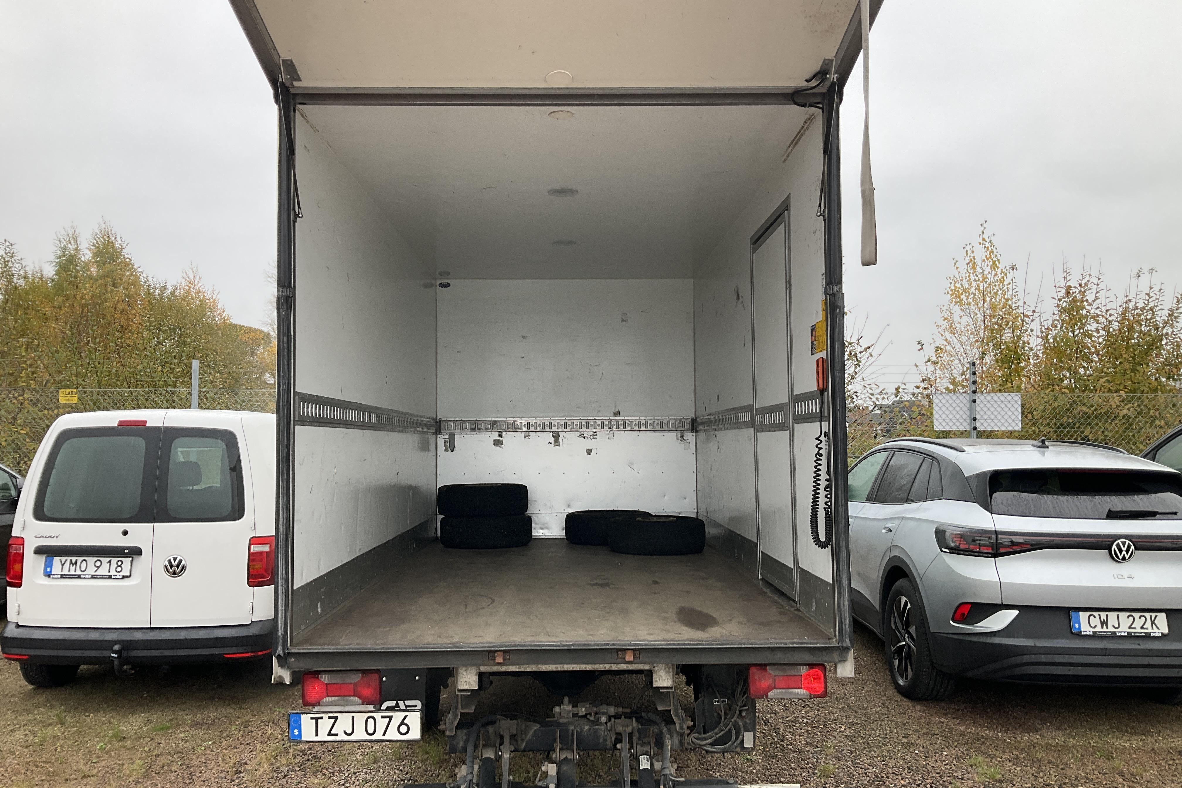 Iveco Daily 35 2.3 Volymskåp (156hk) - 25 570 mil - Automat - vit - 2018