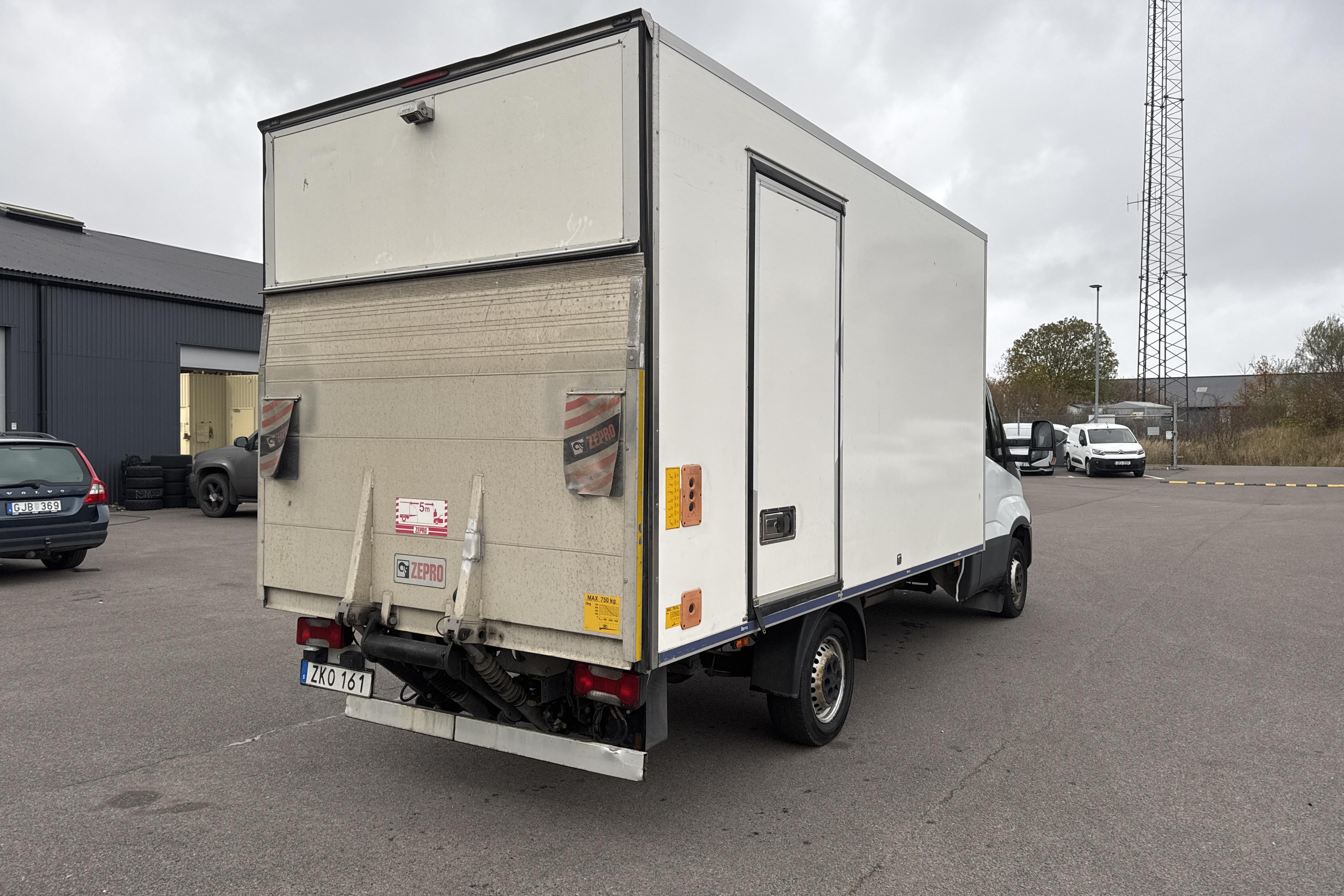 Iveco Daily 35 2.3 (156hk) - 269 710 km - Automatyczna - biały - 2018