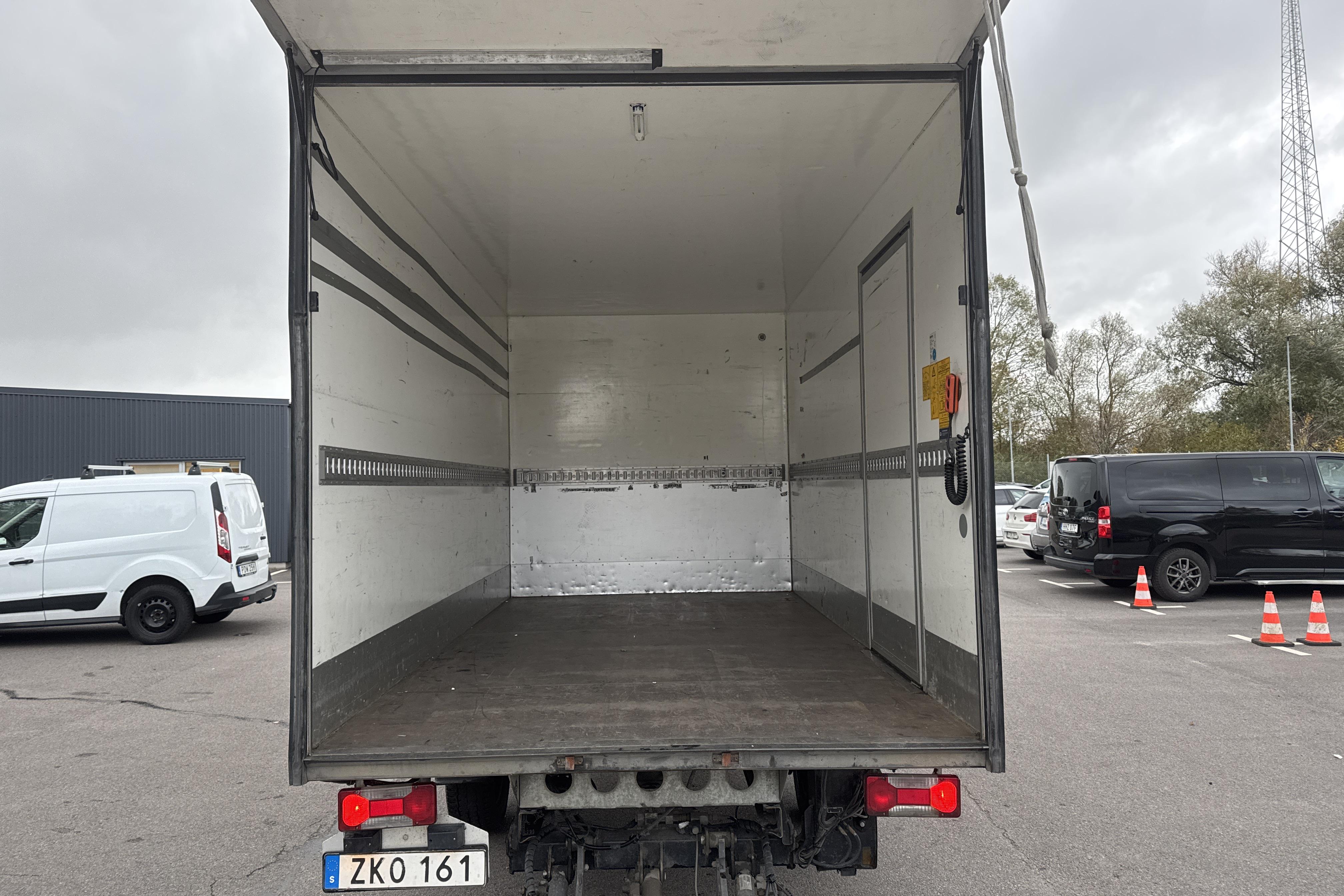 Iveco Daily 35 2.3 (156hk) - 26 971 mil - Automat - vit - 2018