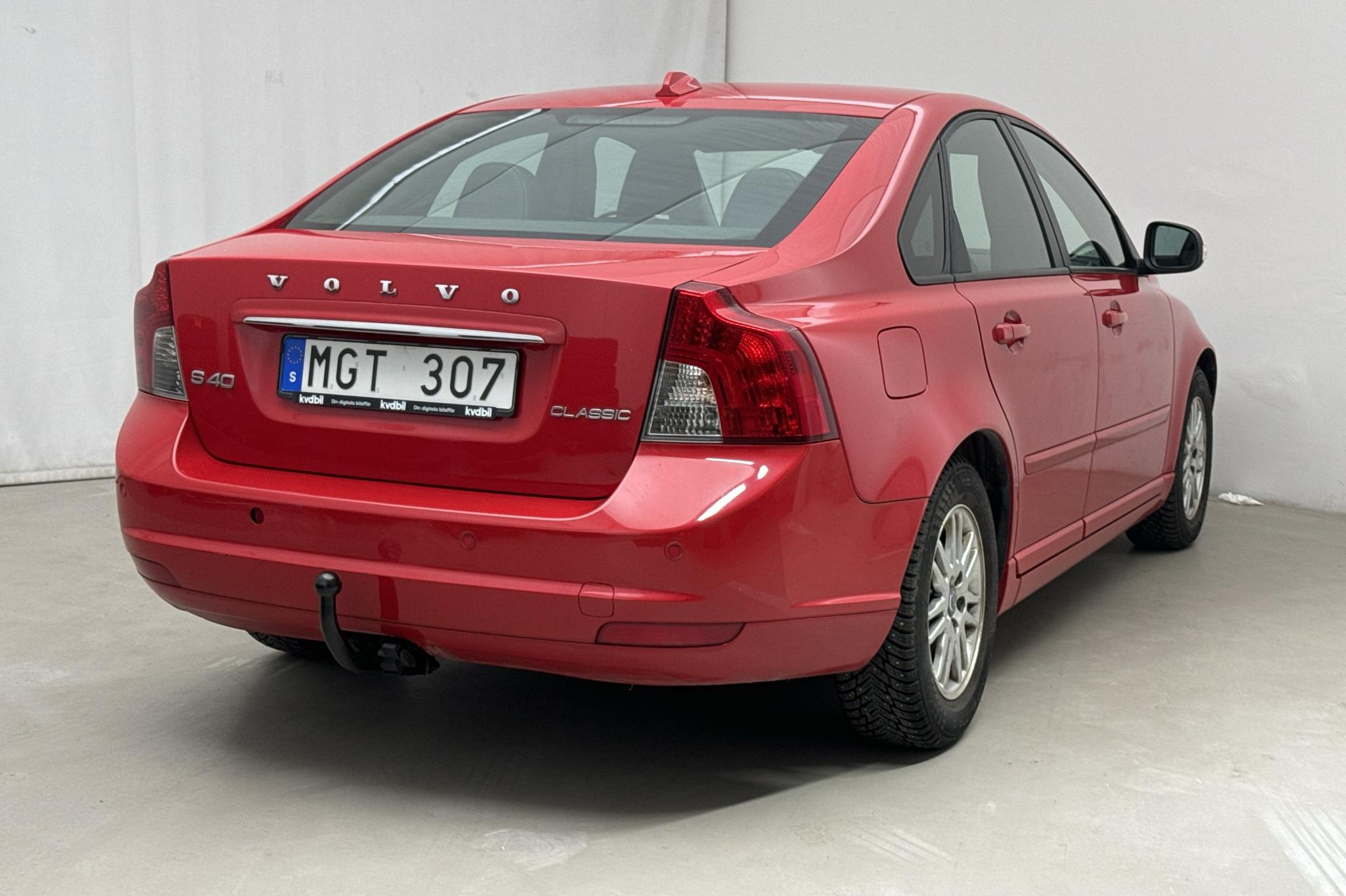 Volvo S40 D2 (115hk) - 8 862 mil - Manuell - röd - 2012