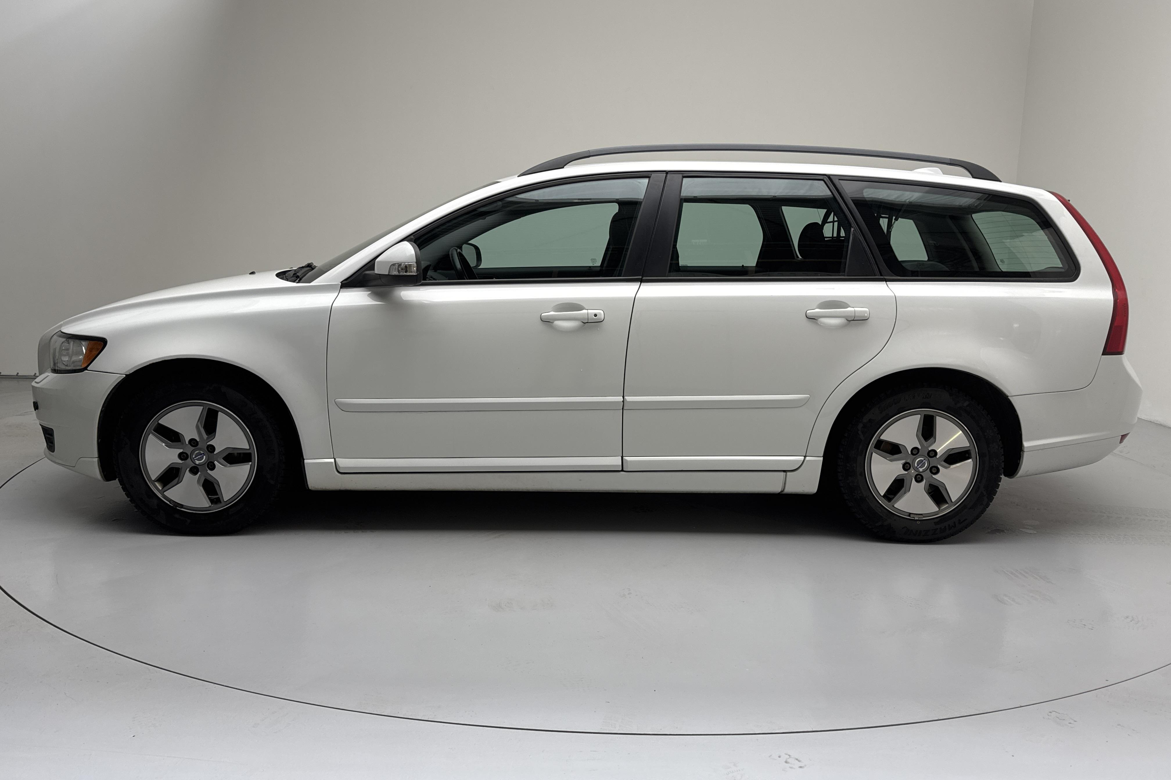 Volvo V50 1.6D DRIVe (109hk) - 202 160 km - Manual - white - 2010