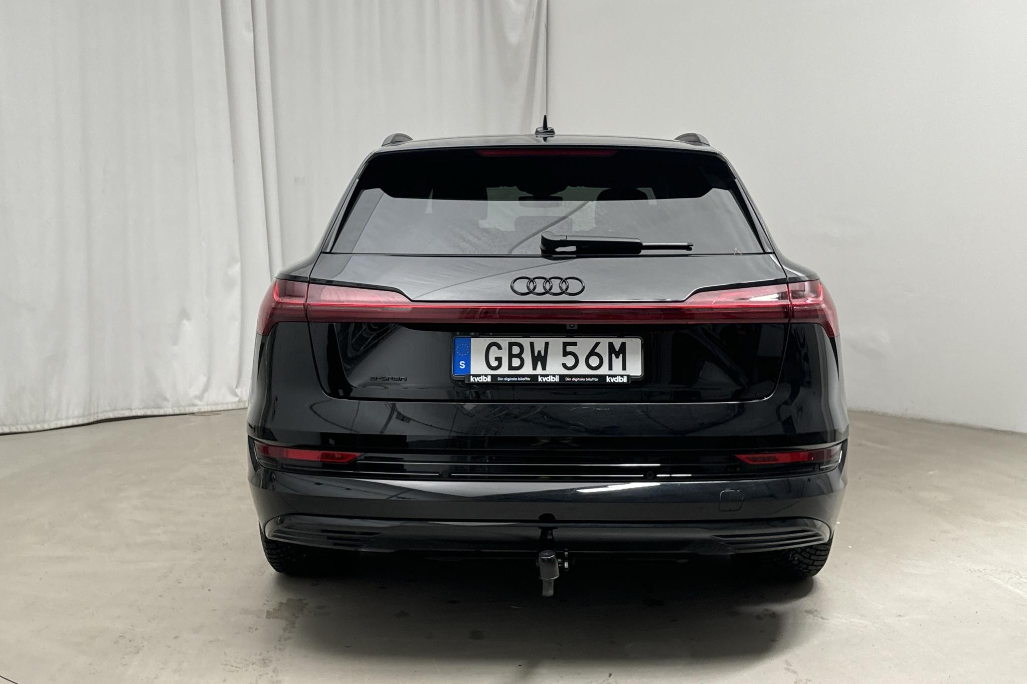 Audi e-tron 55 quattro 95 kWh (360hk) - 38 120 km - Automaattinen - musta - 2022