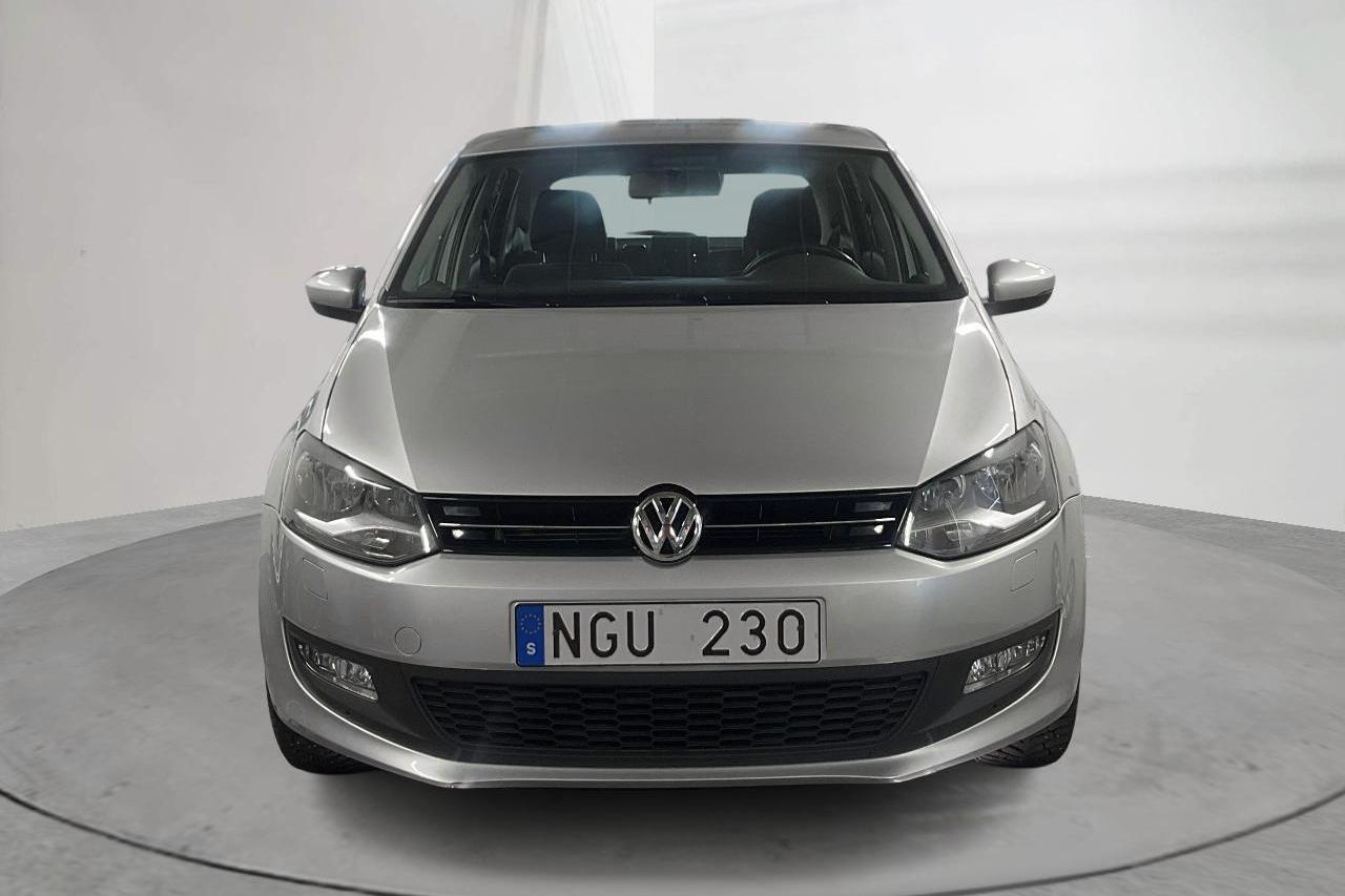 VW Polo 1.2 TSI 5dr (90hk) - 9 166 mil - Manuell - silver - 2013