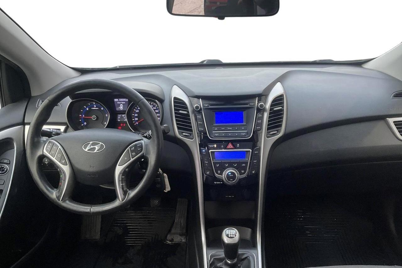 Hyundai i30 1.6 CRDi Kombi (110hk) - 158 590 km - Manualna - czarny - 2013