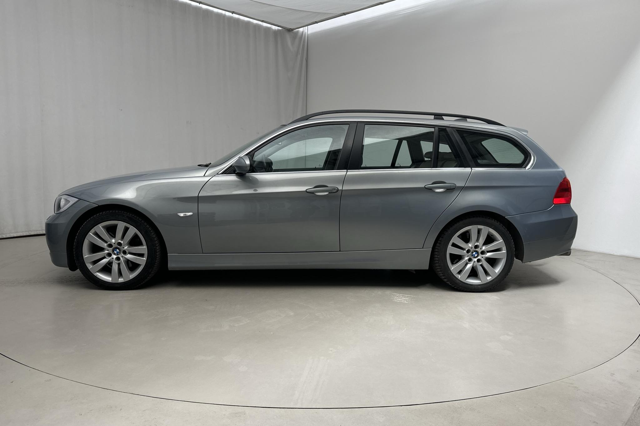 BMW 330xd Touring, E91 (231hk) - 24 528 mil - Automat - grå - 2007