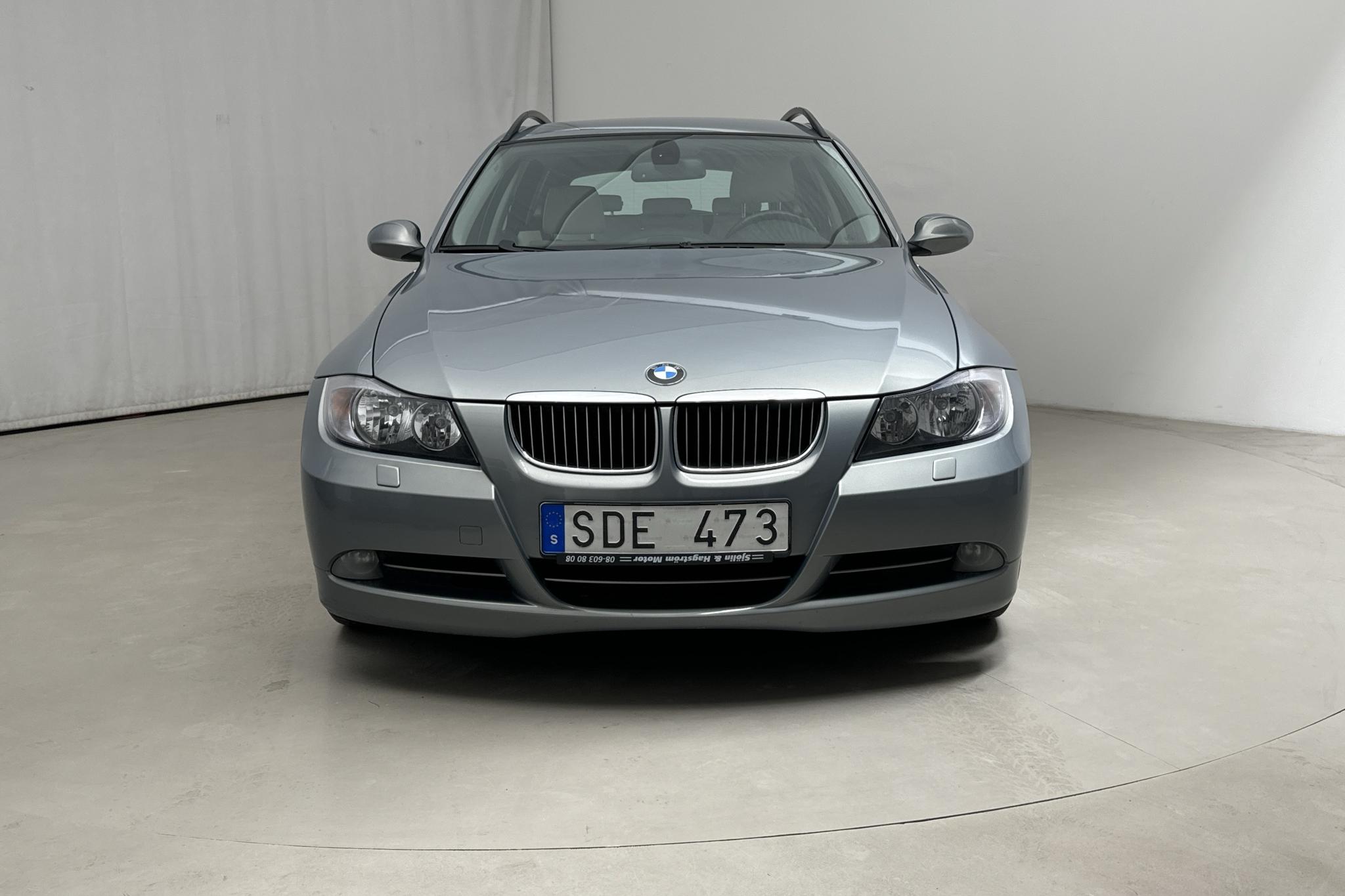 BMW 330xd Touring, E91 (231hk) - 24 528 mil - Automat - grå - 2007