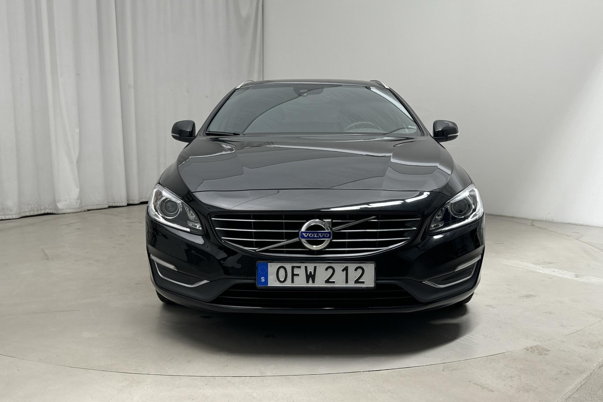 Volvo V60 D5 AWD Twin Engine (163hk) - 238 780 km - Automatic - black - 2017